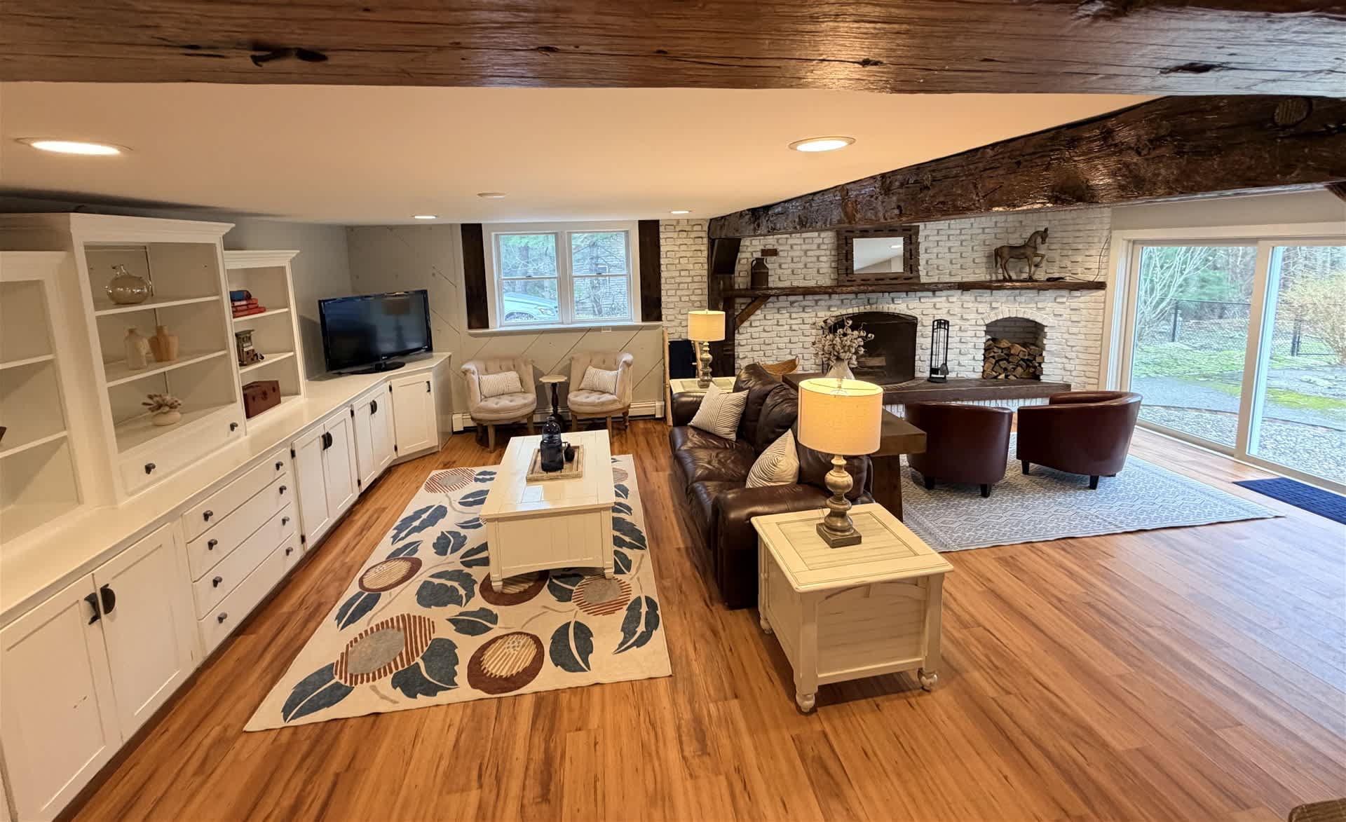 New 2026 Charming Home Just Over a Mile to Coast Guard Beach 4