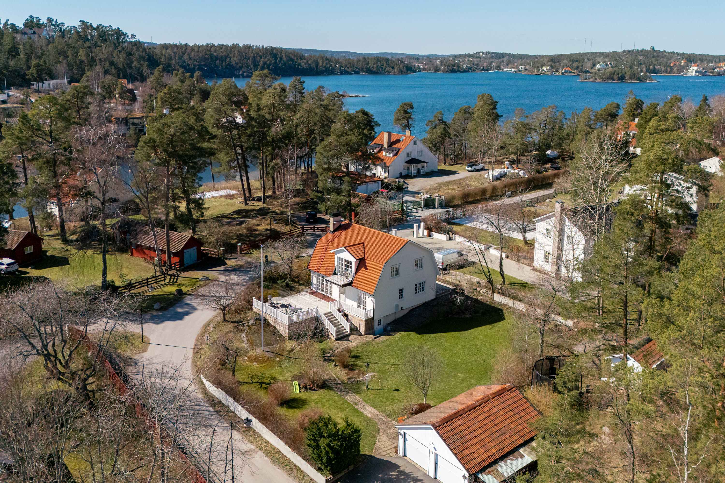 Lake View Villa in Saltsjöbaden near Stockholm