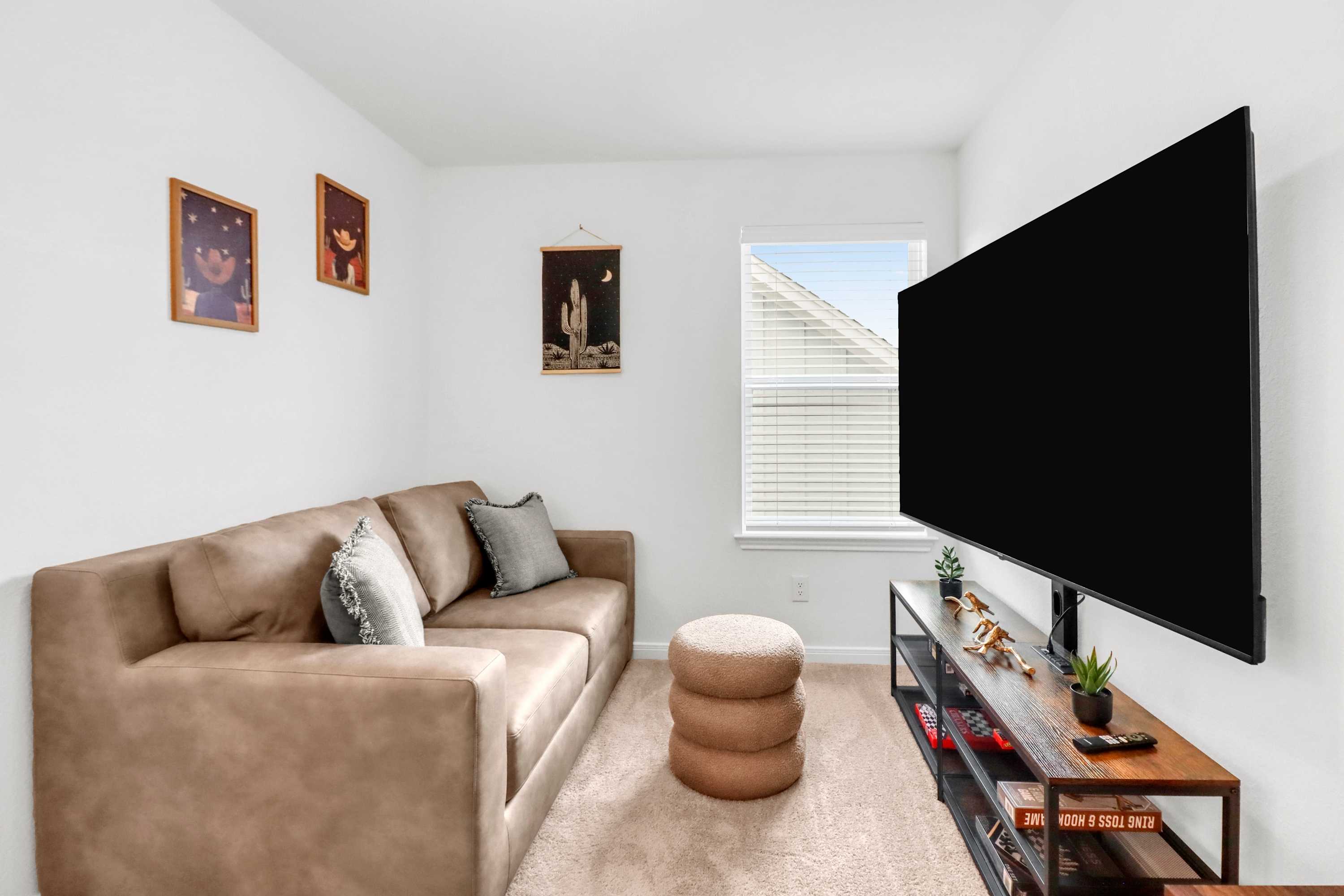 Kick back & relax while you stream in the second-floor loft​