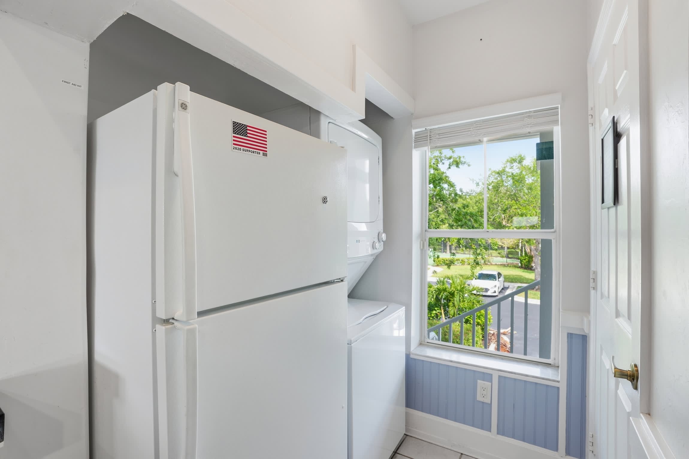 123 Lake View Tall Ceilings W Rare Floor Plan | Photo 17