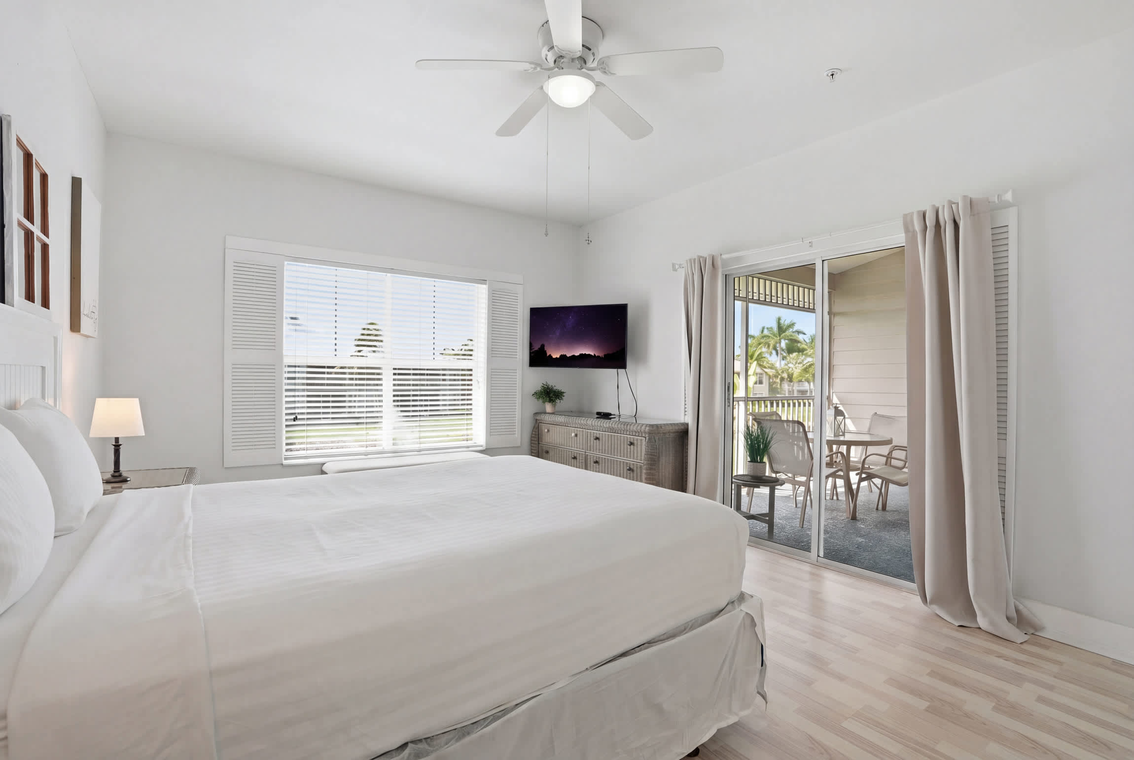 123 Lake View Tall Ceilings W Rare Floor Plan | Photo 18