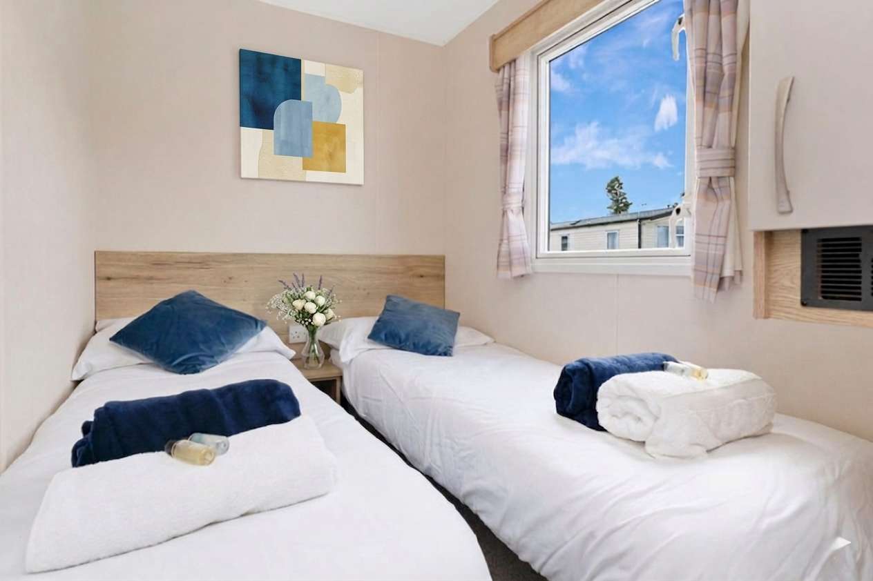 Nr Beach-30 Mins to Edinburgh-3BR Coastal Caravan in Links Road EH32 - Property image 2 - VivreStays