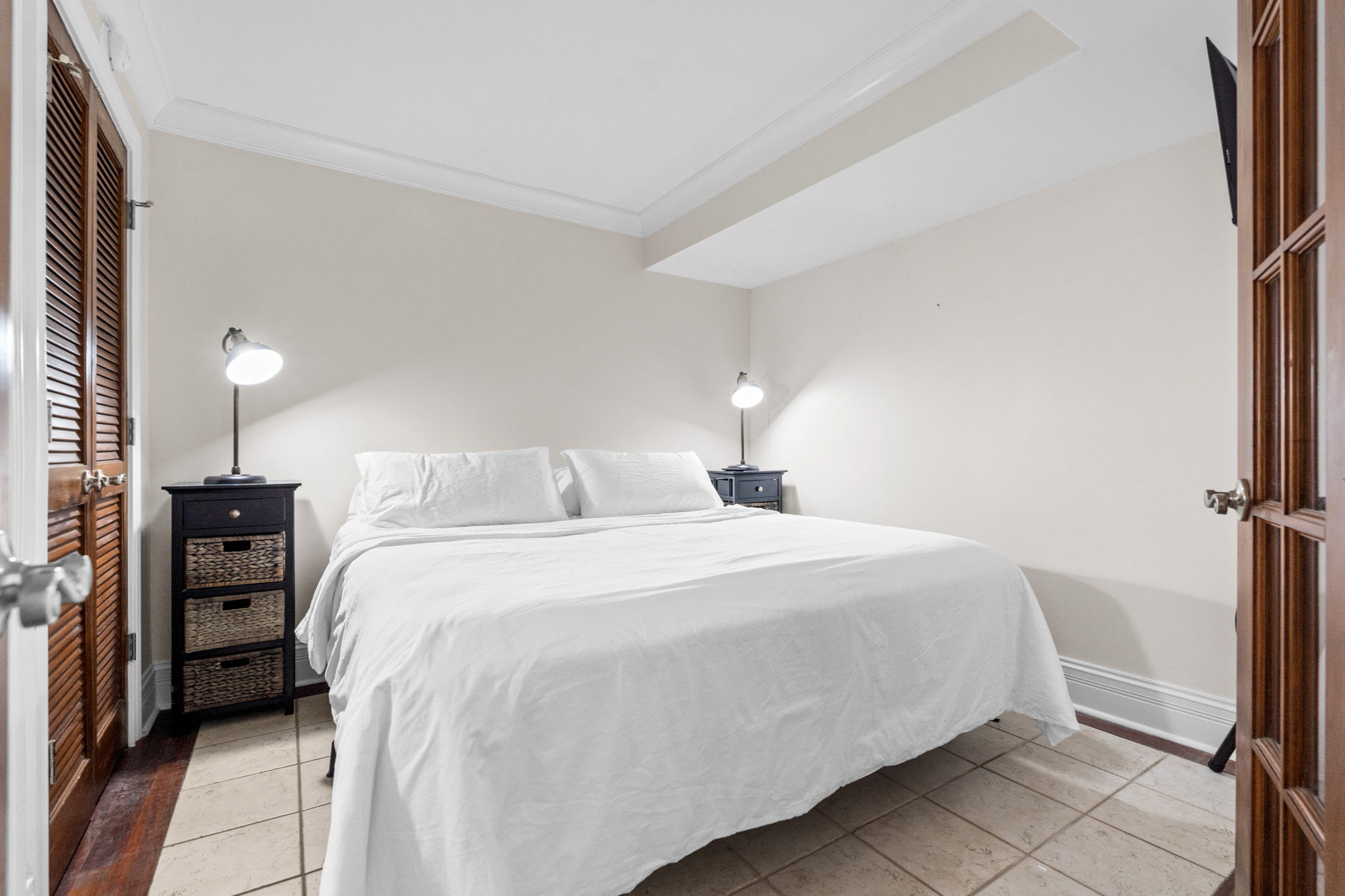 CB Boardwalk Condo, Oceanfront, Pool! Villa 6