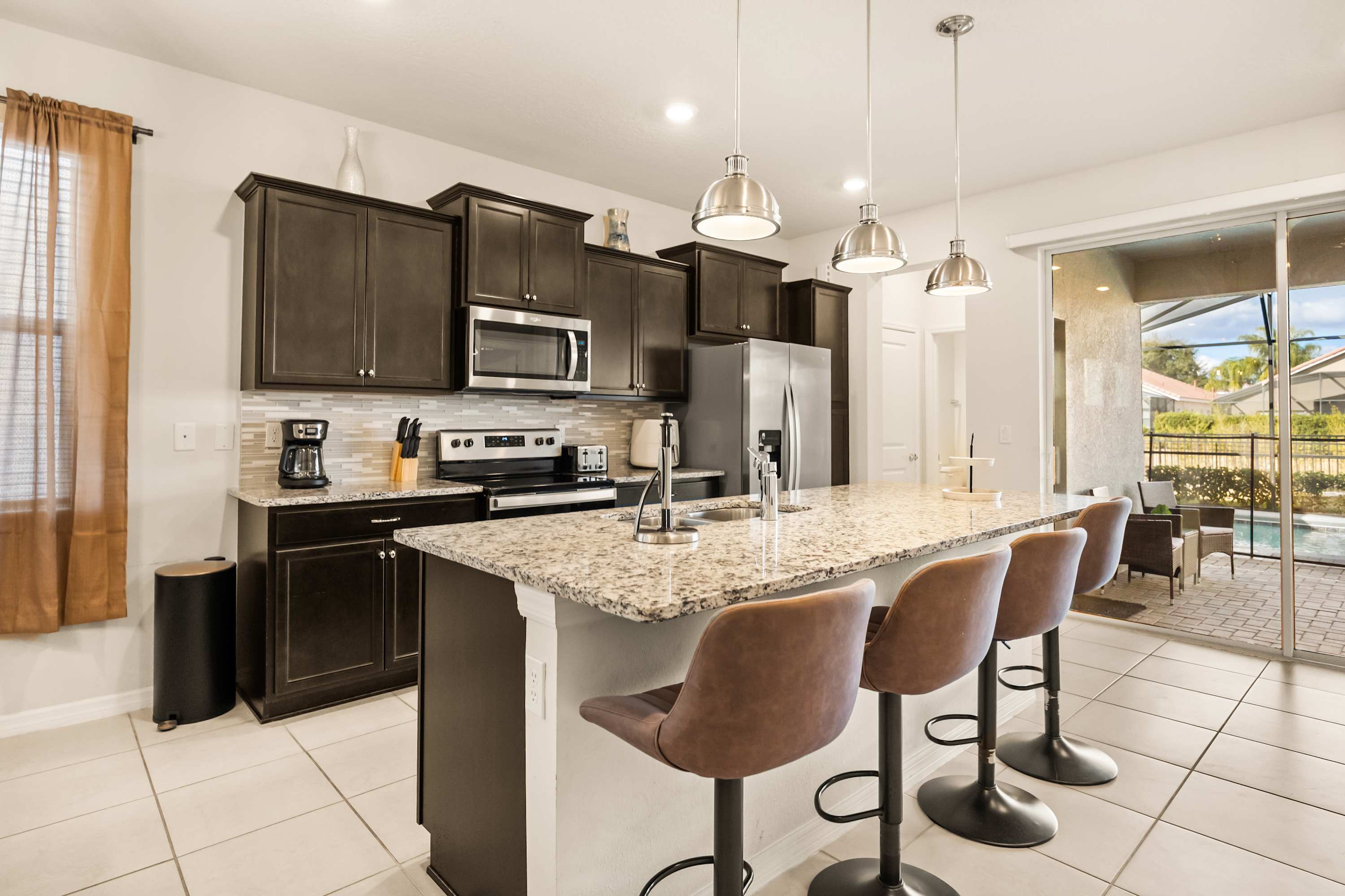 Davenport Villa 5BR Retreat, Sleeps 12