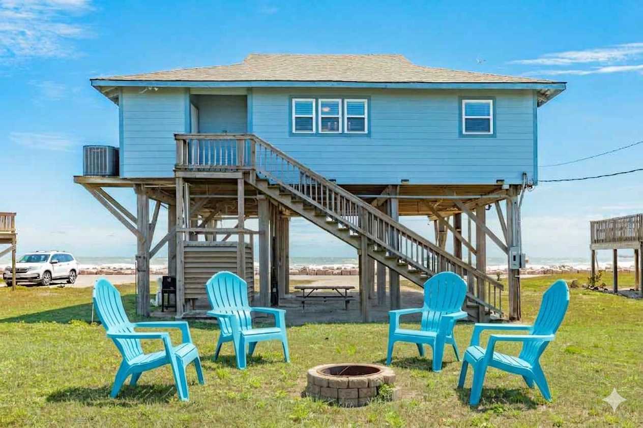 Chelsea By The Sea Breathtaking Views of Blue 4