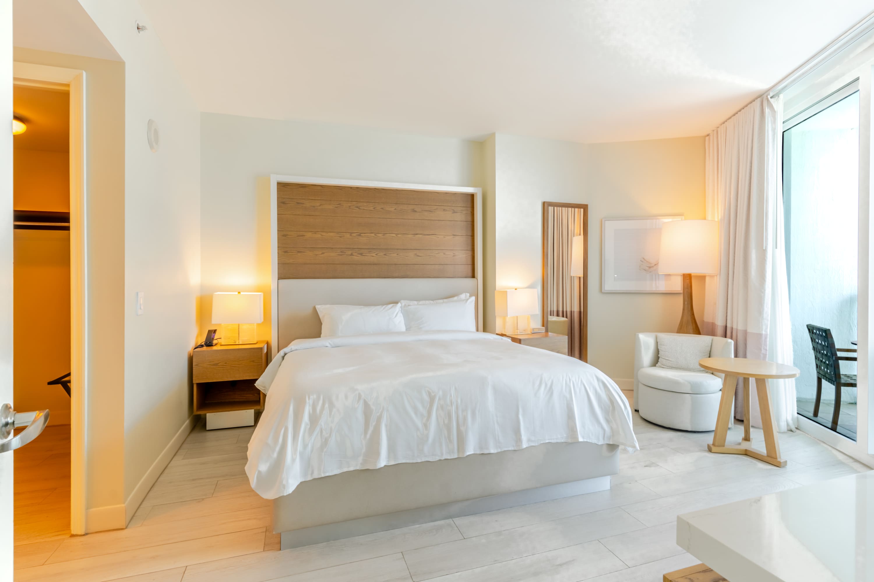 Vitamin Sea - Beachfront Condo