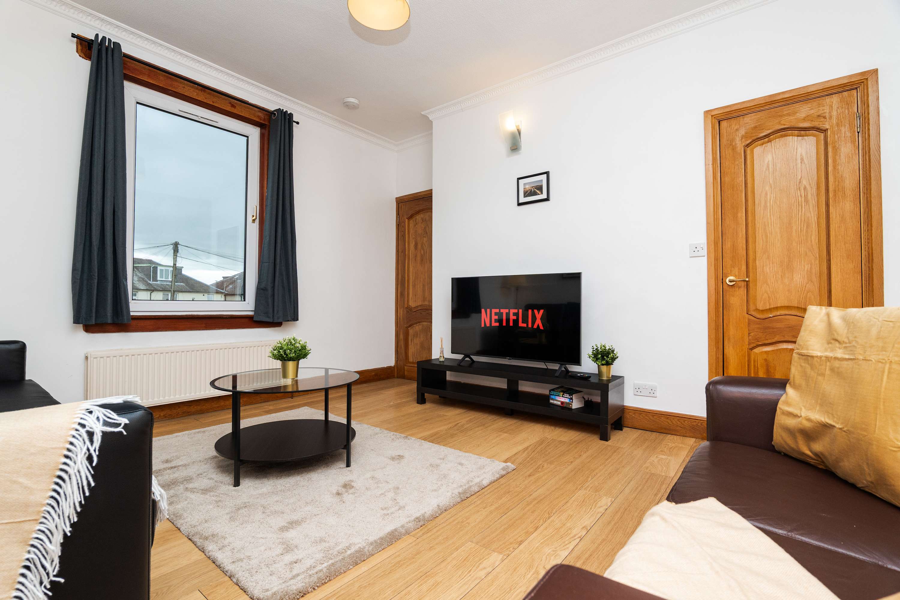 View Nr Falkirk & Edinburgh 2BR Cottage Parking Wi-Fi in Queen Street FK3 Nr Falkirk & Edinburgh 2BR Cottage Parking Wi-Fi in Queen Street FK3 - Property image 20 - VivreStays