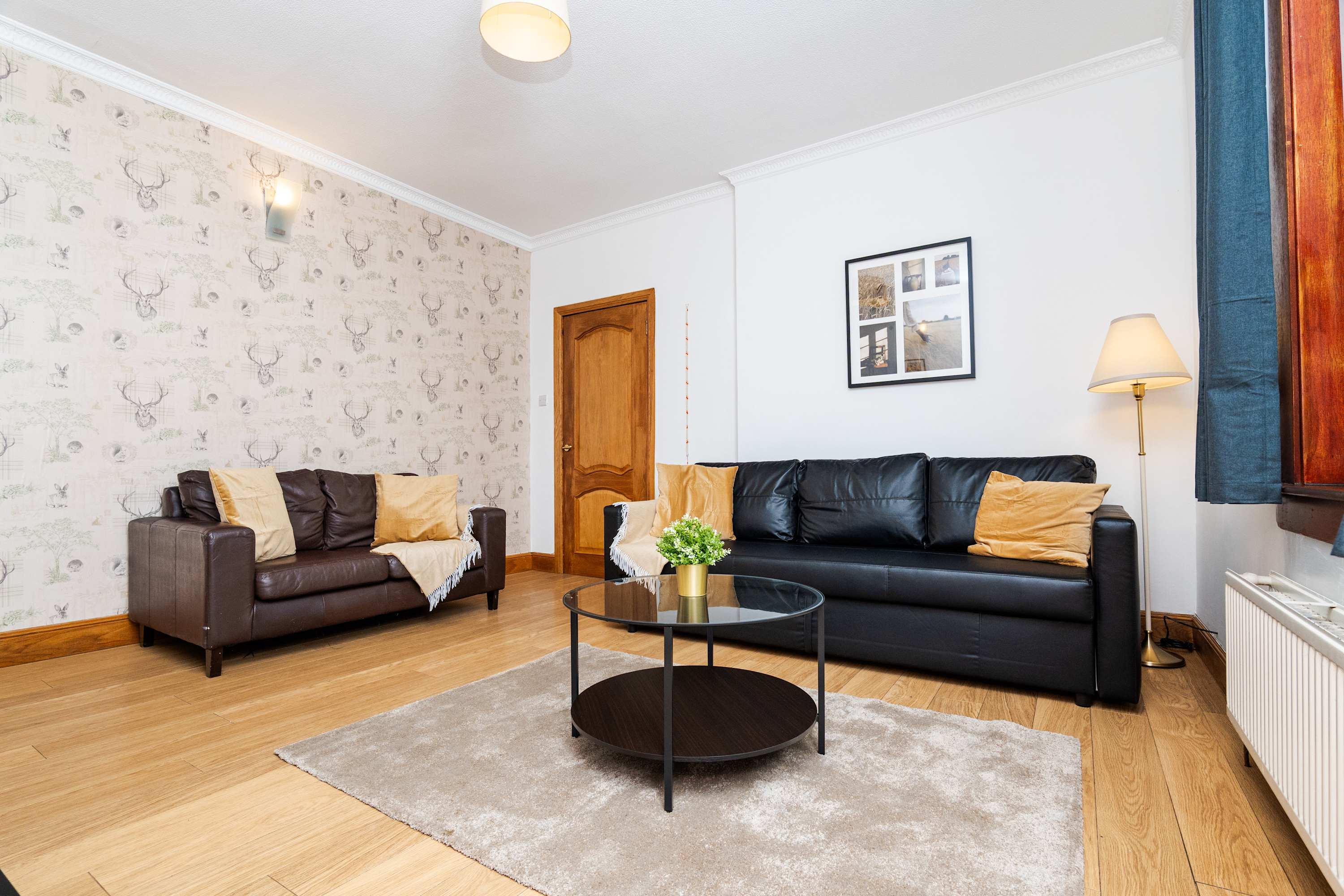 View Nr Falkirk & Edinburgh 2BR Cottage Parking Wi-Fi in Queen Street FK3 Nr Falkirk & Edinburgh 2BR Cottage Parking Wi-Fi in Queen Street FK3 - Property image 7 - VivreStays