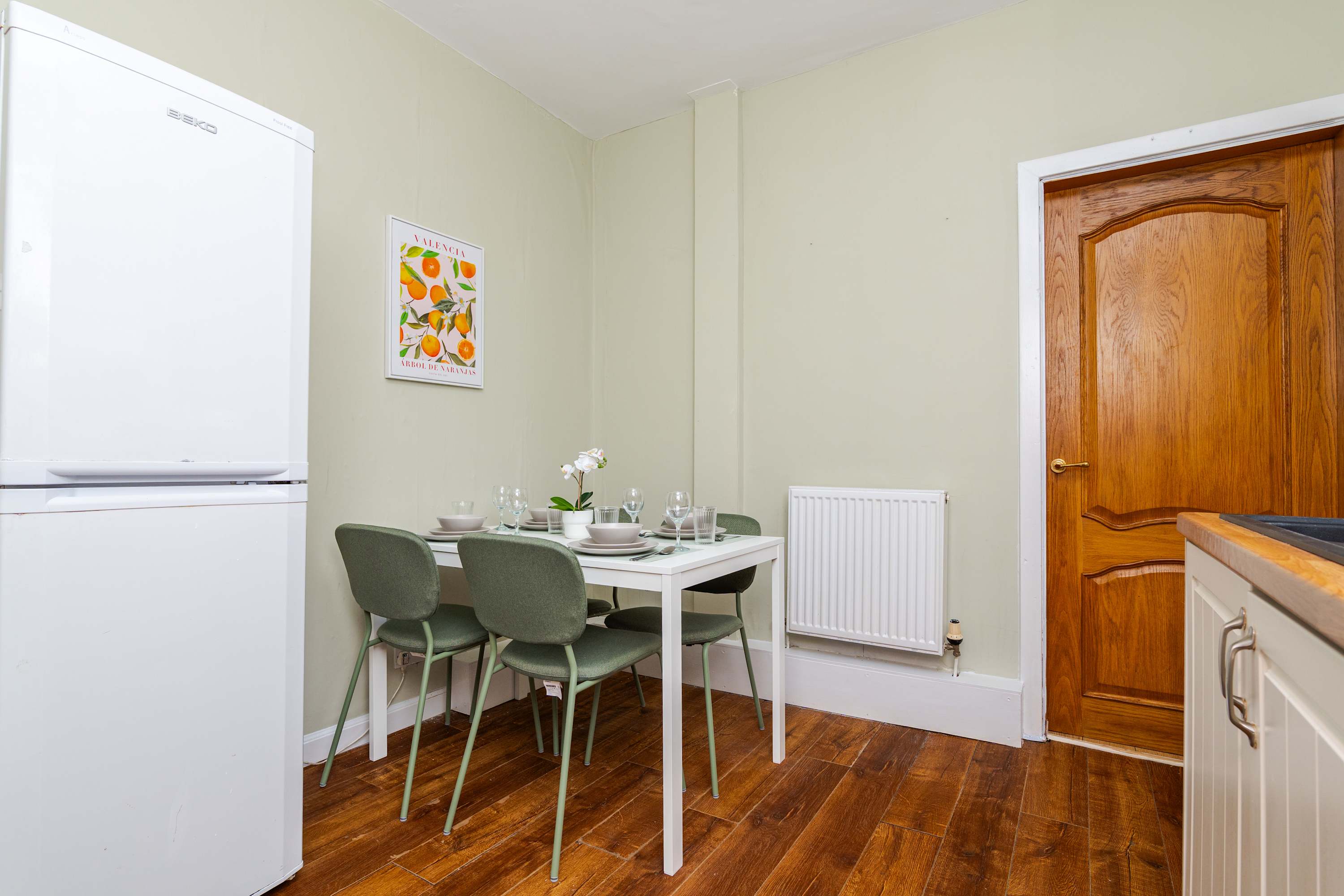 View Nr Falkirk & Edinburgh 2BR Cottage Parking Wi-Fi in Queen Street FK3 Nr Falkirk & Edinburgh 2BR Cottage Parking Wi-Fi in Queen Street FK3 - Property image 15 - VivreStays
