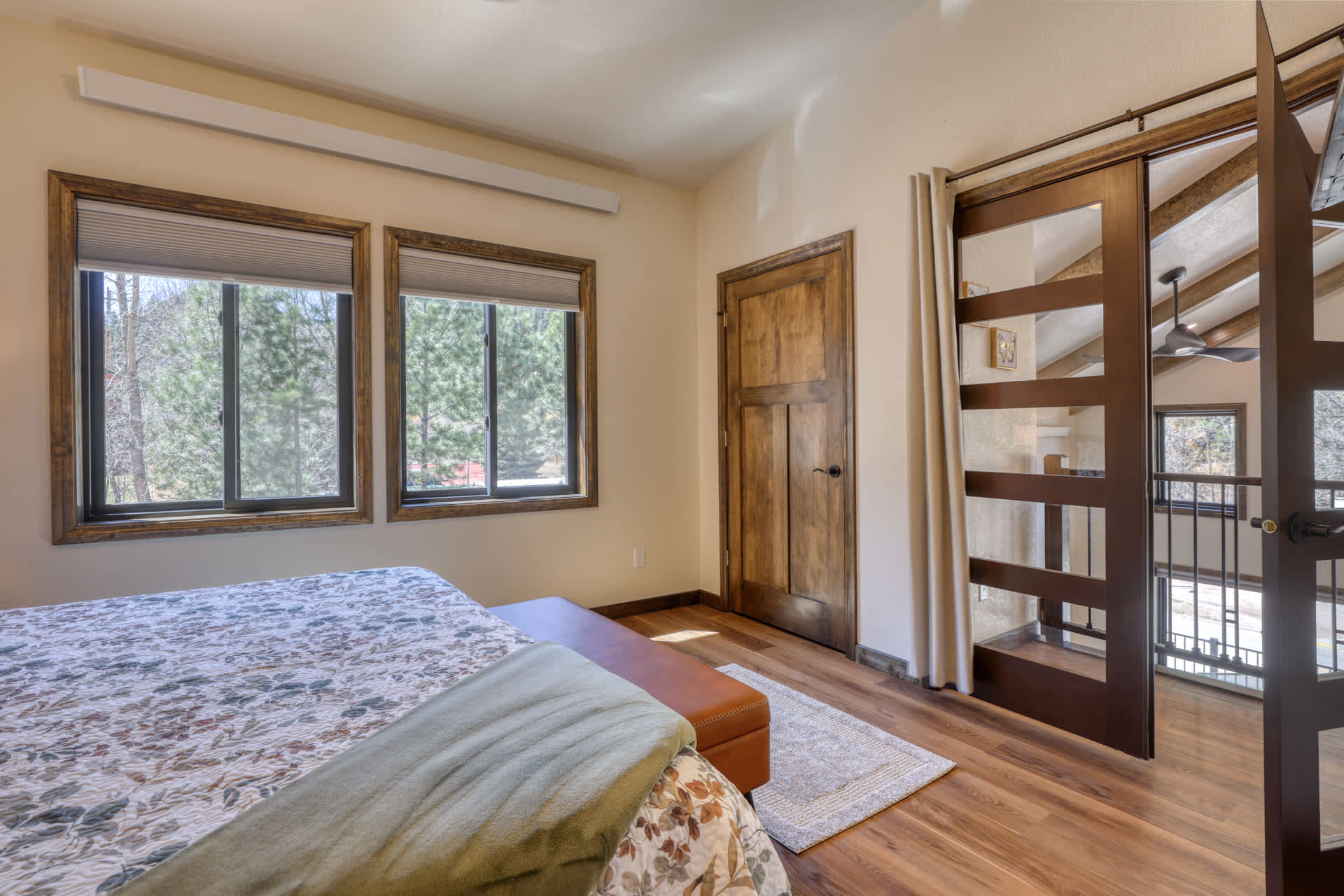 The Gold Hill Chalet W/ Private Hot Tub 5