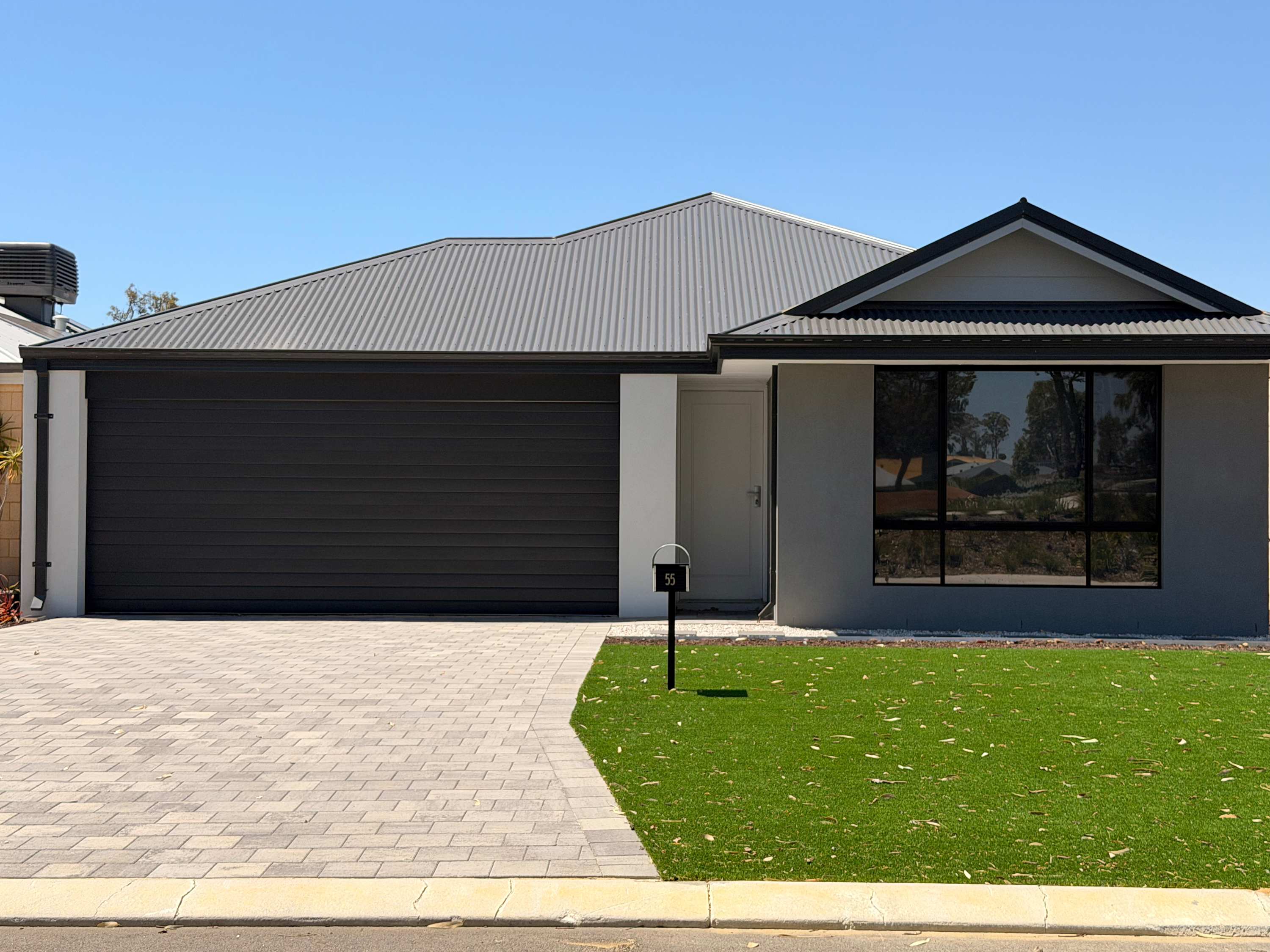 Mandurah escape with an ensuite in each room!
