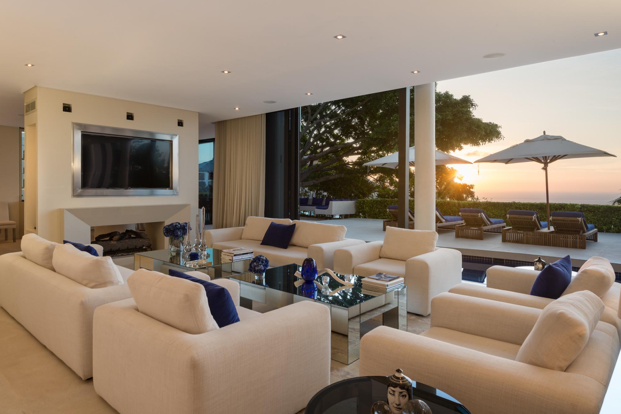 Camps Bay Luxury 5 Star 5bed w Gym Villa Majestic | Photo 2