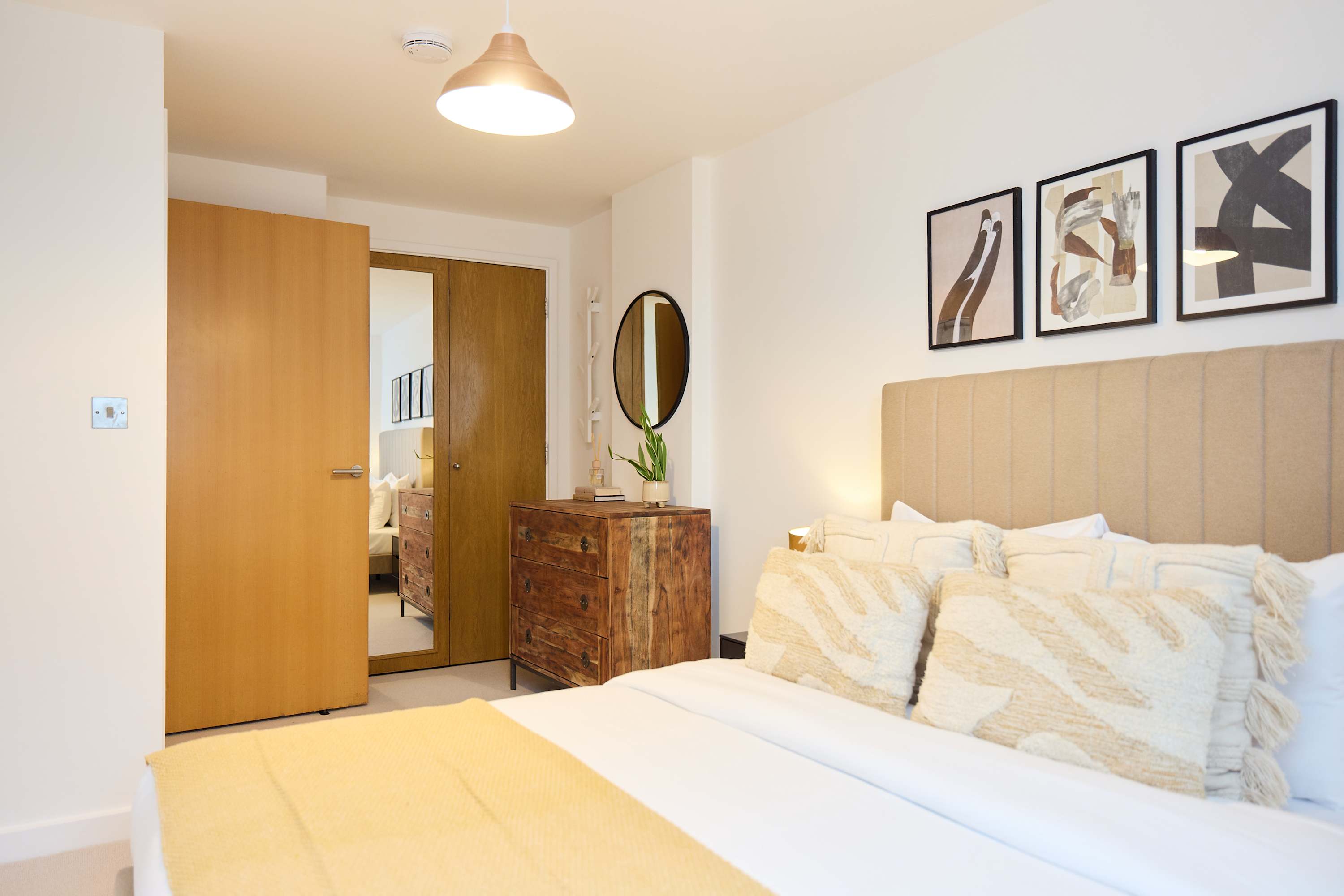 View The Fifth Above Hackney in Chatham Place 33-43 E9 6FB The Fifth Above Hackney in Chatham Place 33-43 E9 6FB - Property image 13 - VivreStays