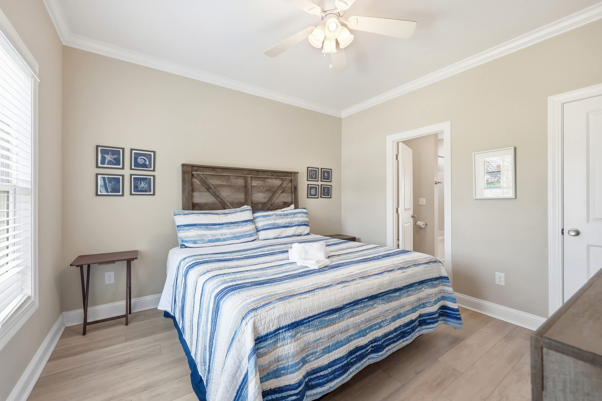 Paradise Found 2 Blocks to Beach w Air Hockey