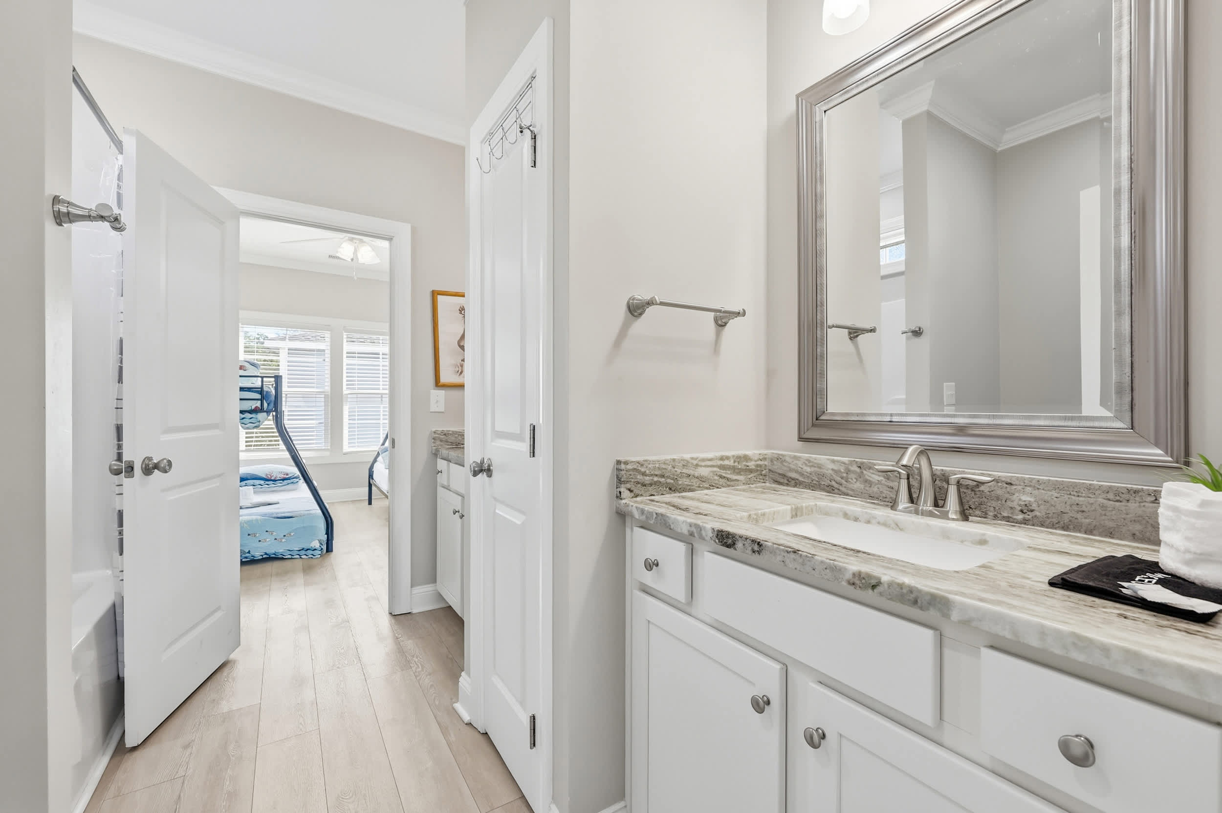 Paradise Found 2 Blocks to Beach w Air Hockey