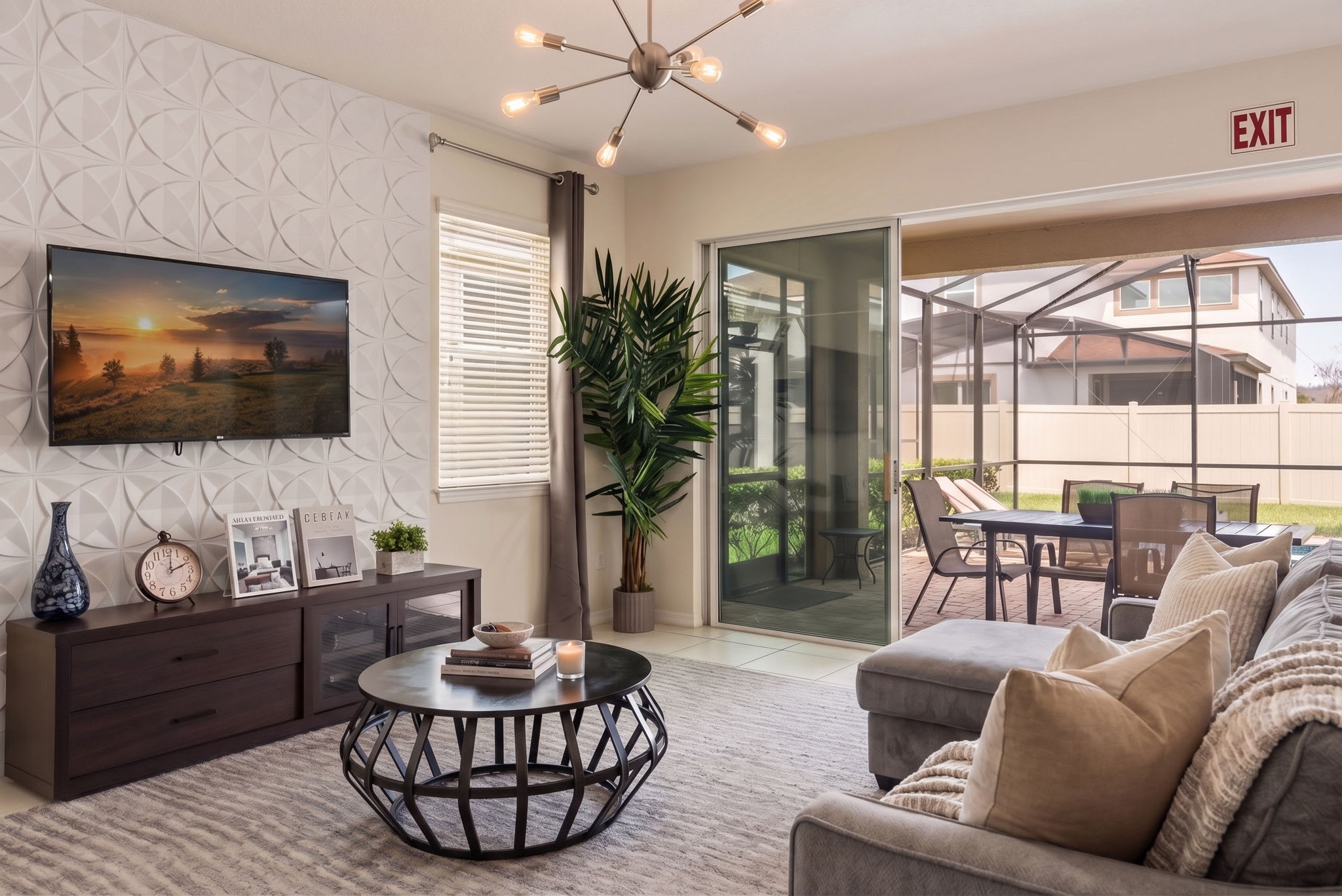 Chic 4BR with Pool, Game Room & Mickey Rooms