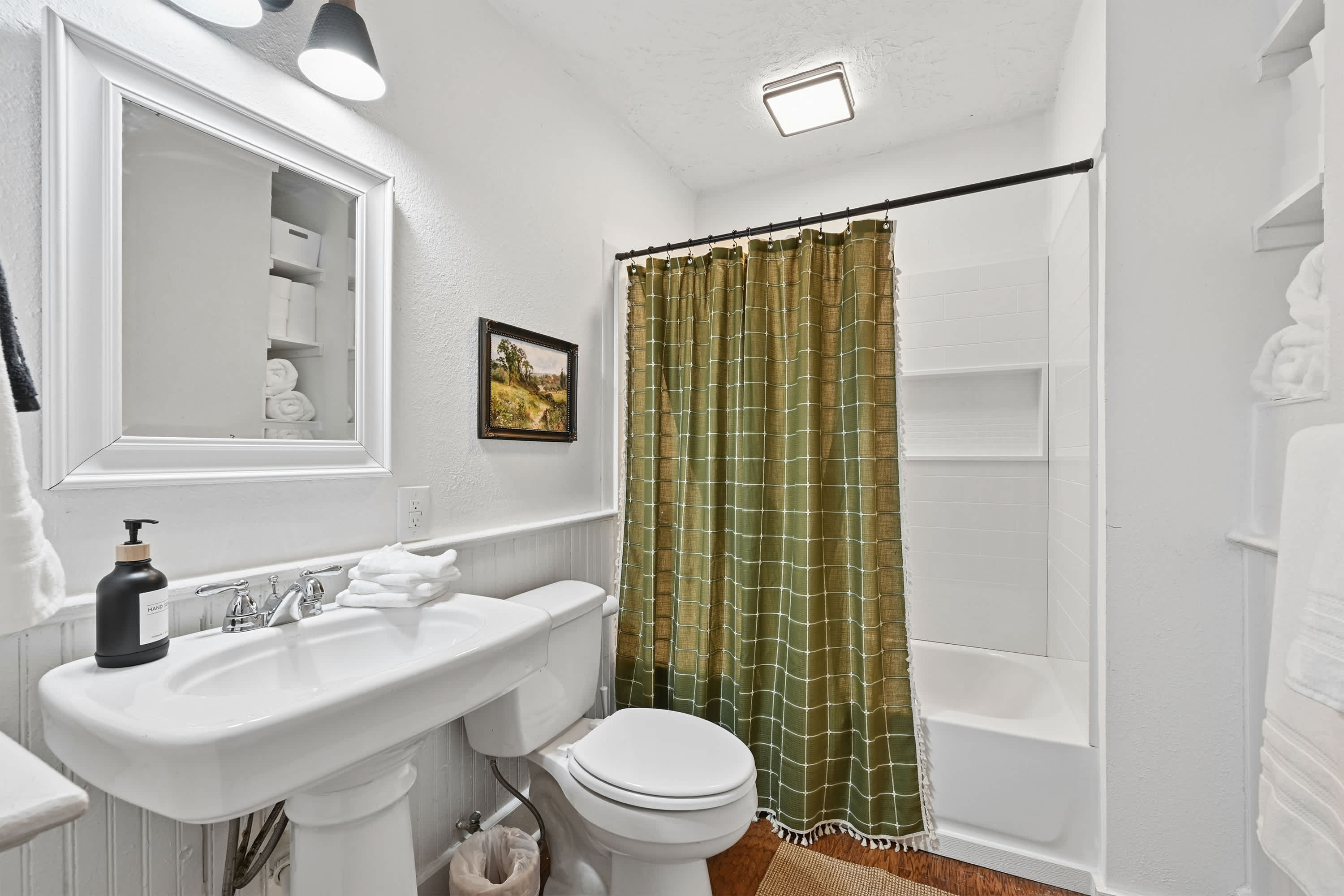 Bath 3 (upstairs)