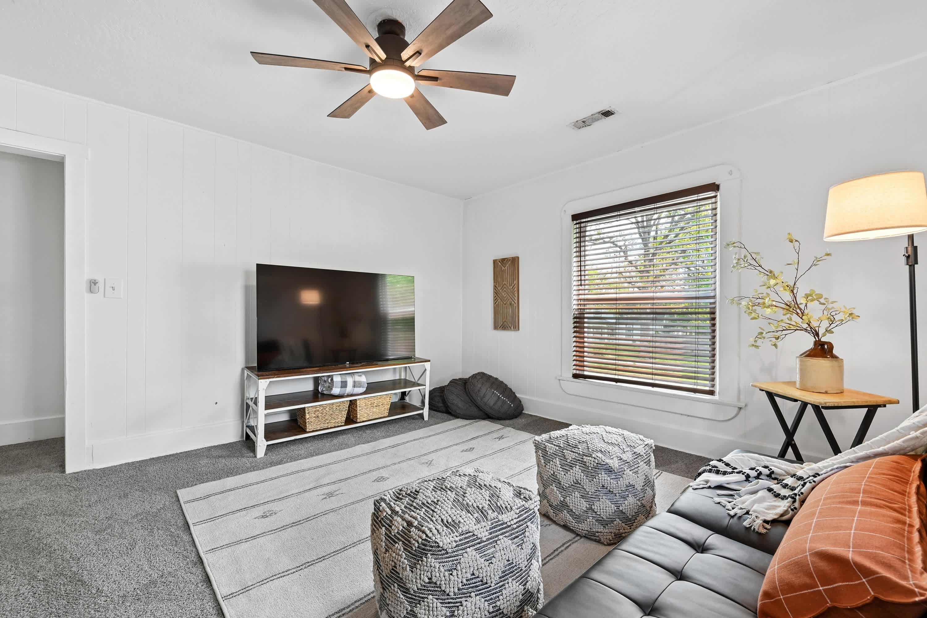 Bed 4- futon/ playroom