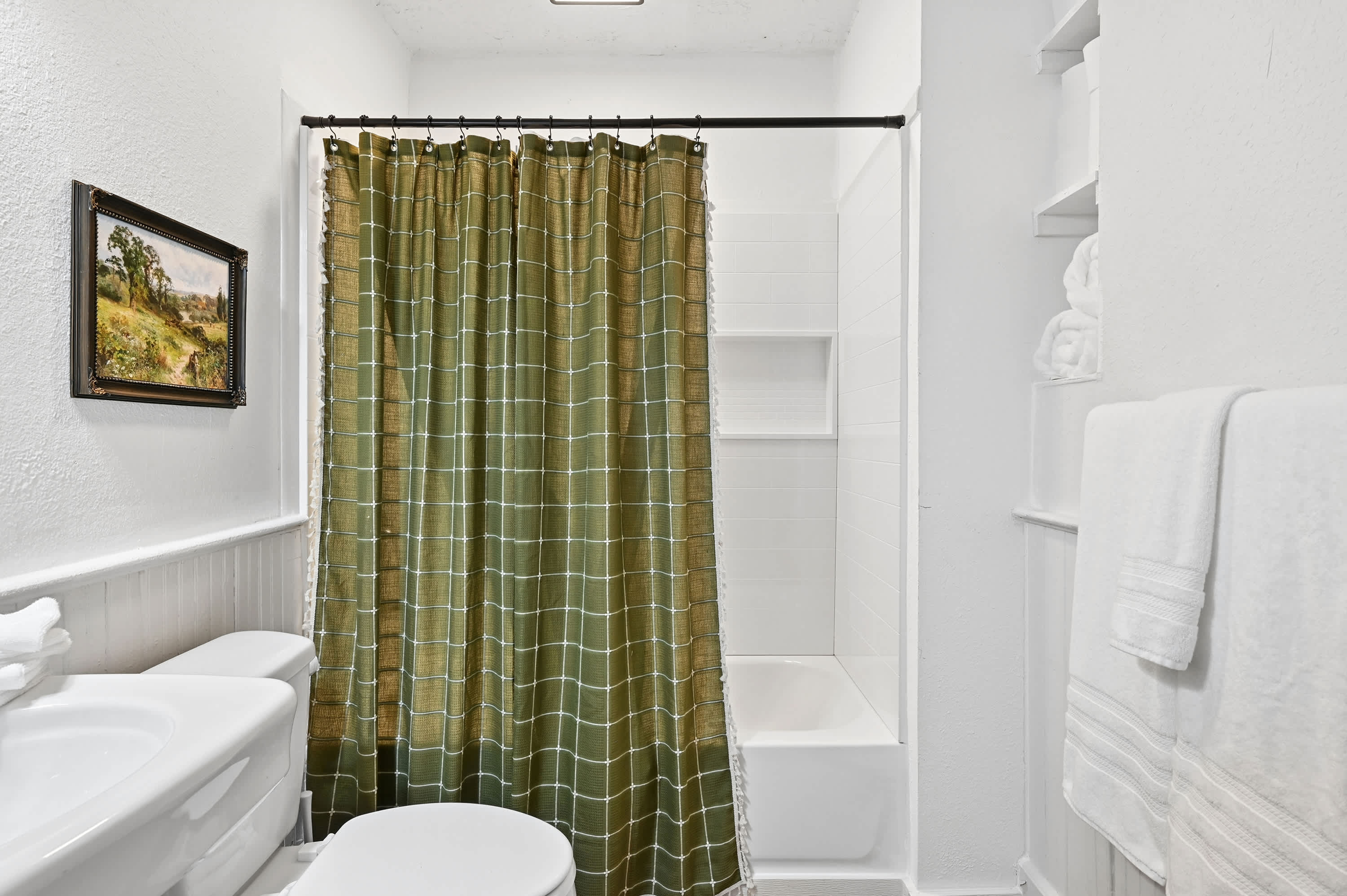 Bath 3 (upstairs)