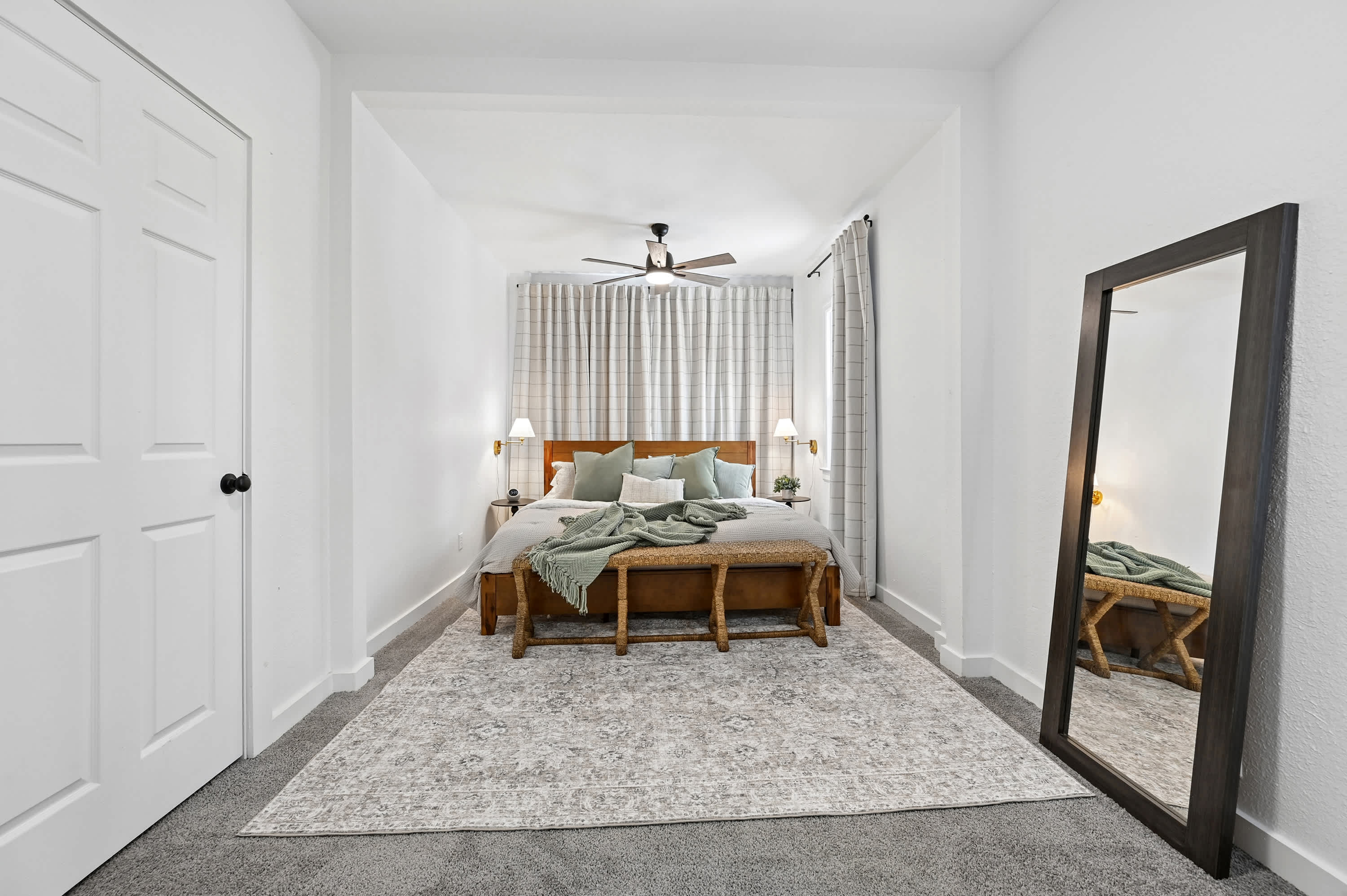 Master- King Bed (downstairs)