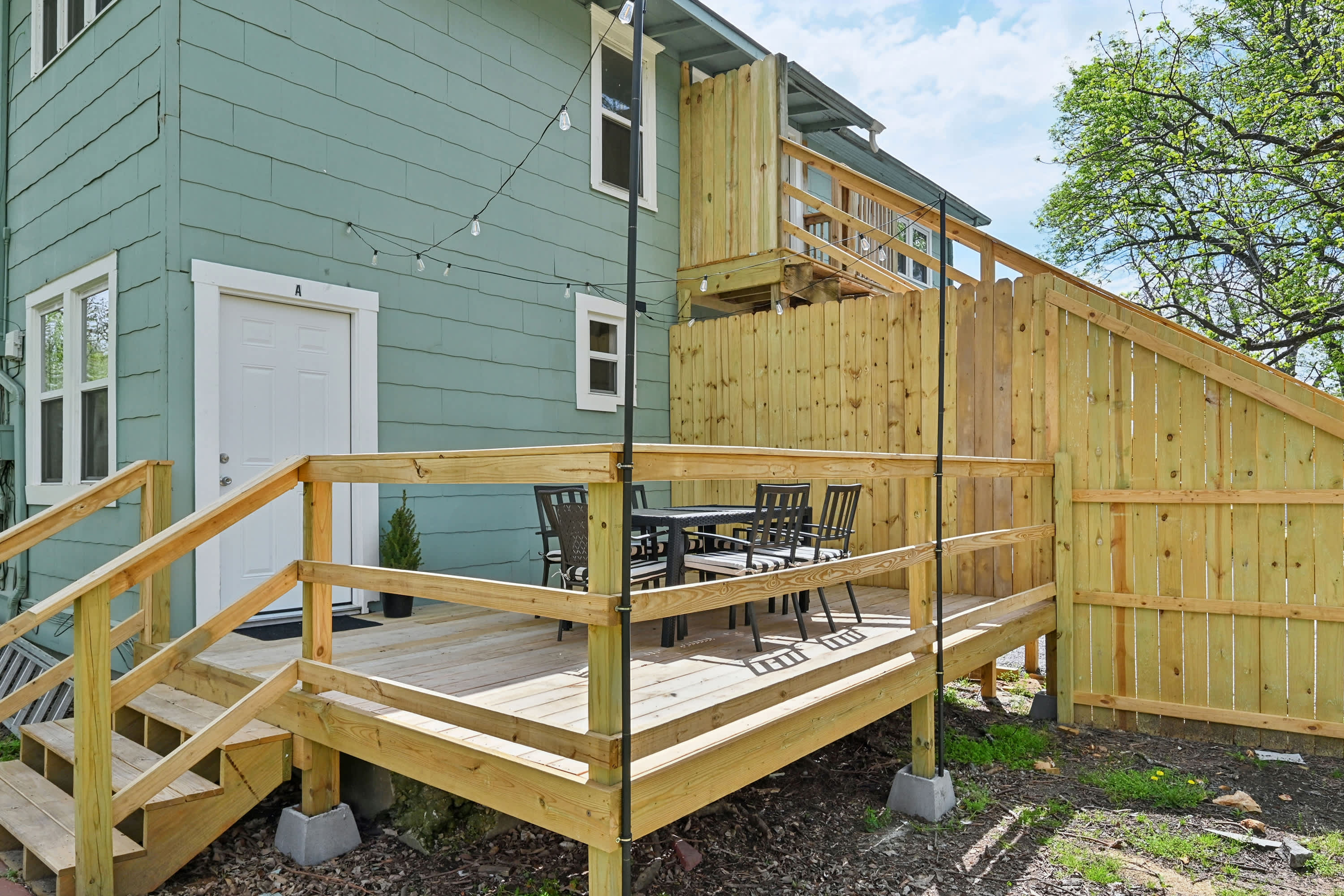 Back deck/ outdoor eating