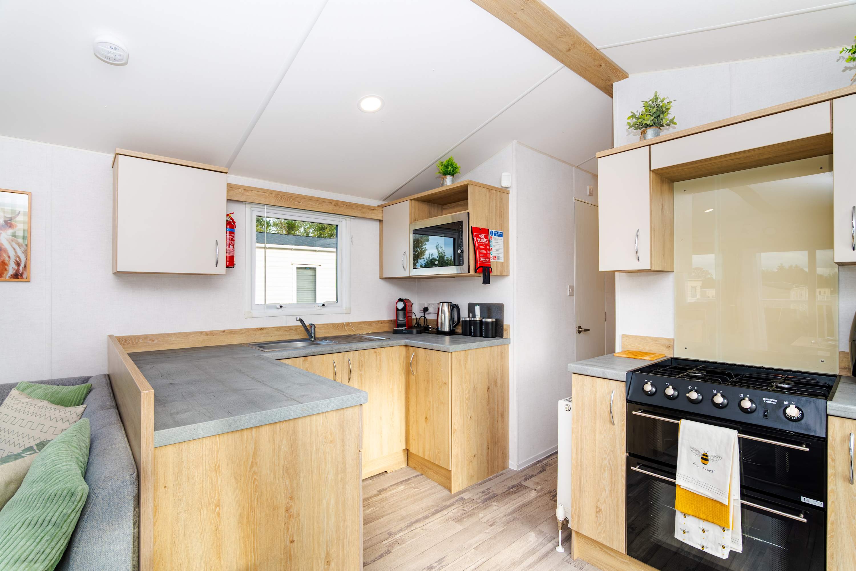 View Seton Sands 3BR Premium Caravan - Near Edinburgh in Links Road EH32 Seton Sands 3BR Premium Caravan - Near Edinburgh in Links Road EH32 - Property image 14 - VivreStays