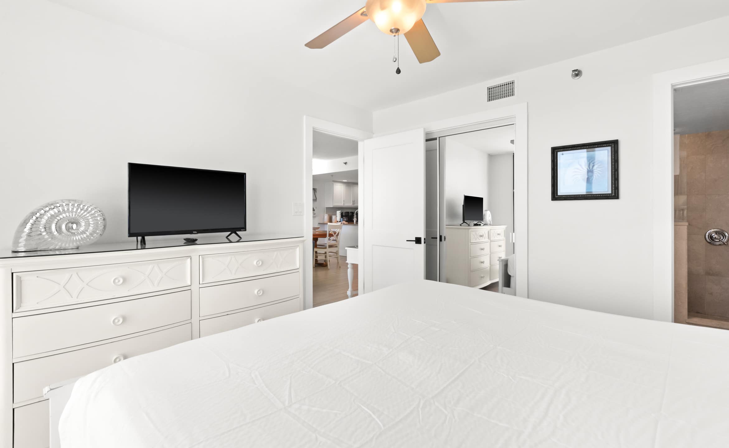 One Seagrove Place 1202 | Photo 12