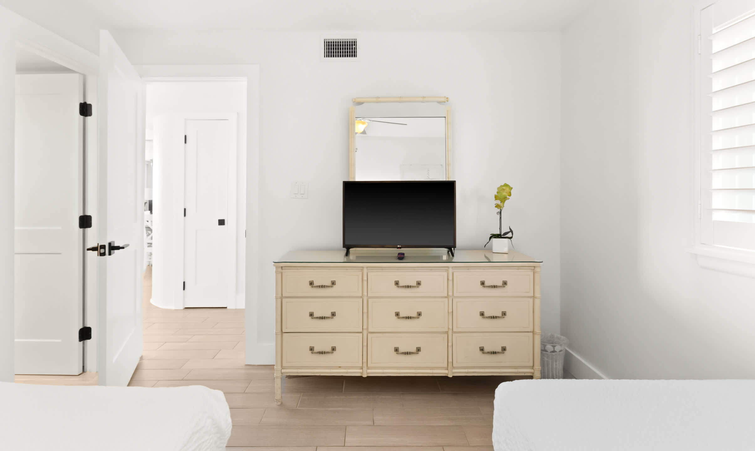 One Seagrove Place 1202 | Photo 17