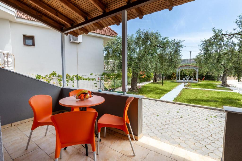 Studios River - Potos Poolside Nest w/ Garden View — Potos, Thasos — vacation rental