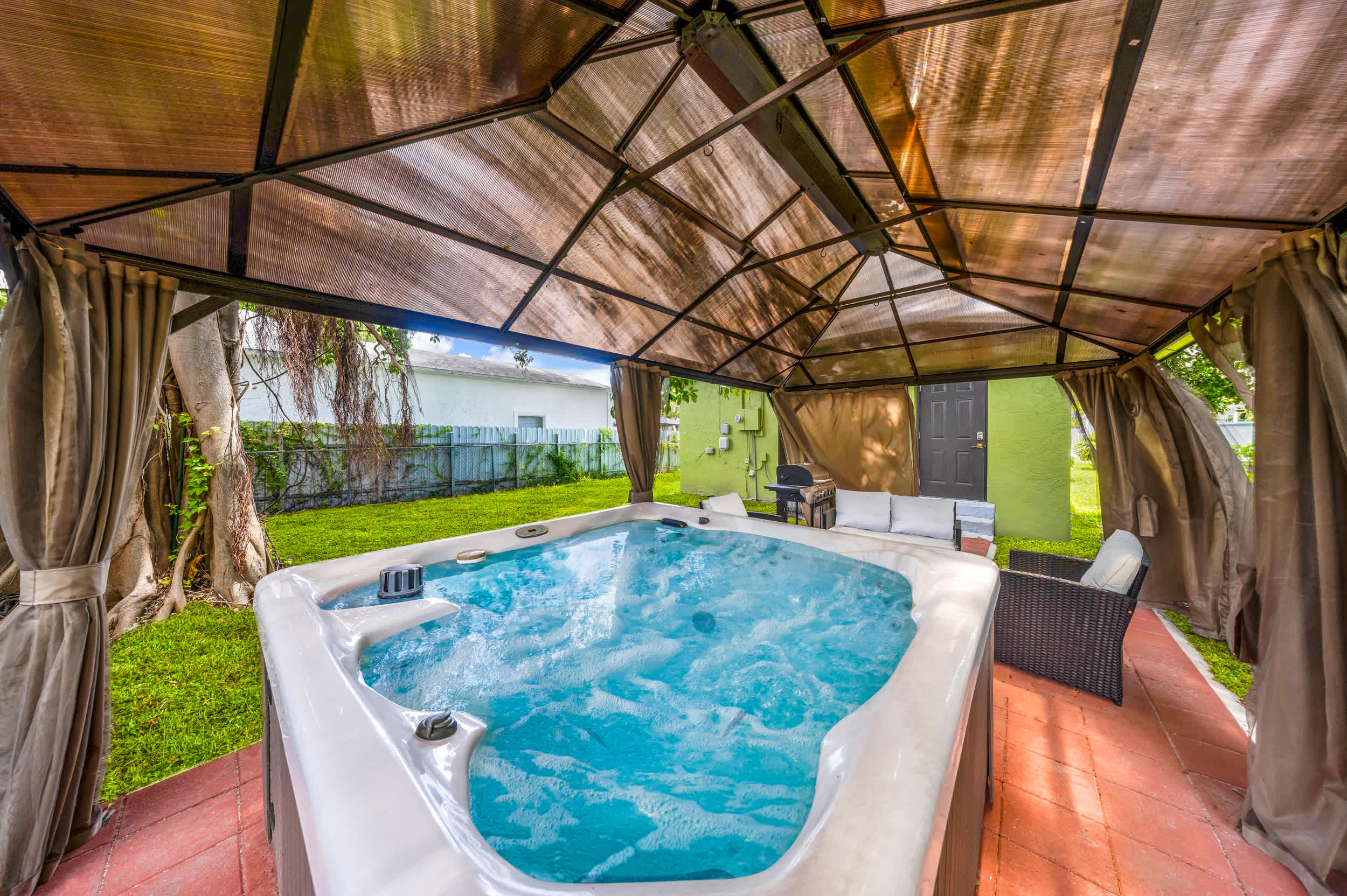 .Sleeps11 - Miami, FL
