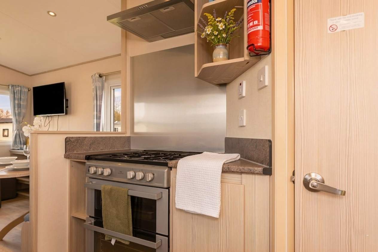 Seton Sands 3Beds Caravan with fast WiFi and Free Parking in Caravan 98C Saint Andrews, Links Road EH32 0QF - Property image 3 - VivreStays