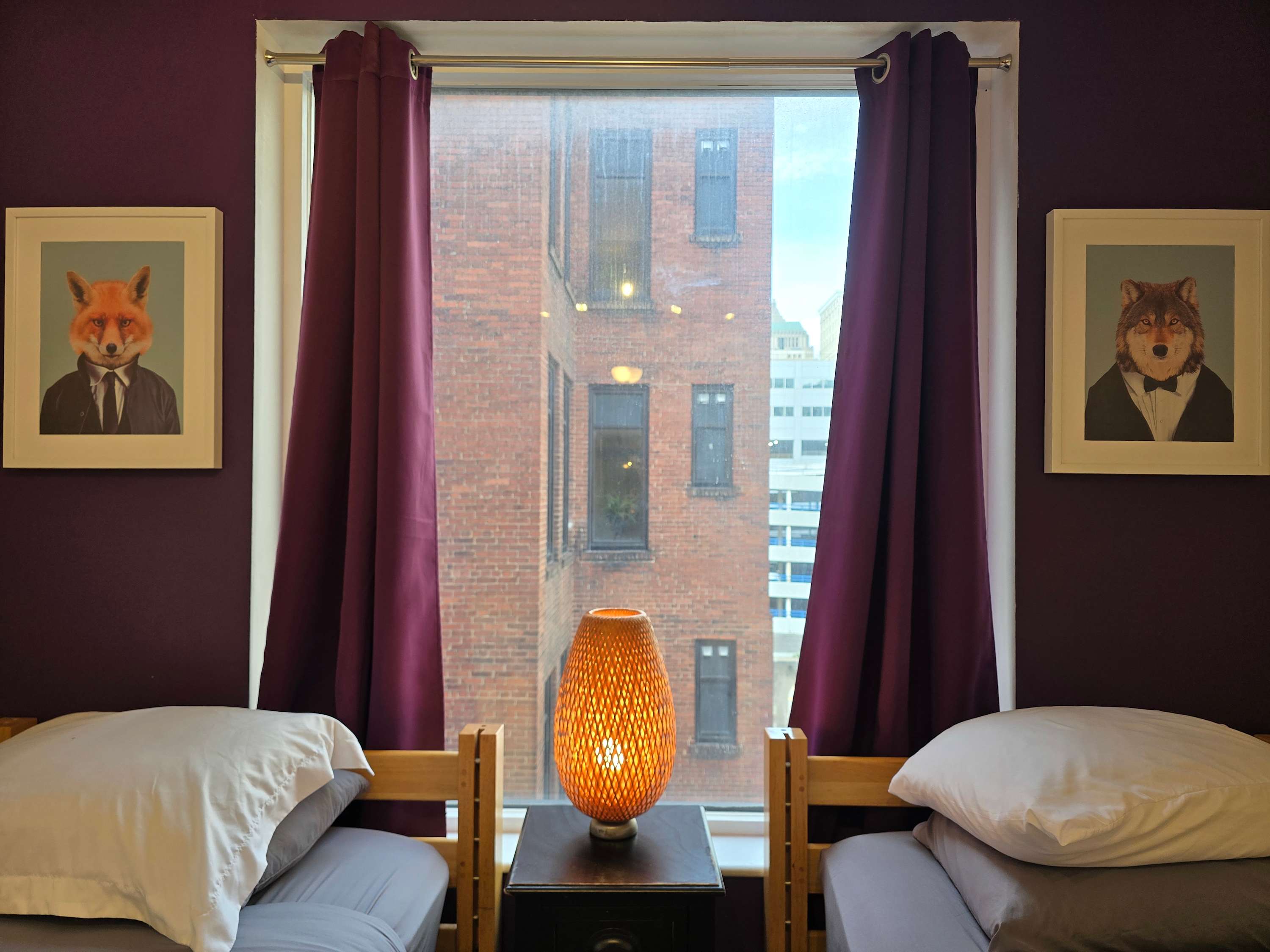 Downtown Pittsburgh Apt | 60” TV + Walk to PPG & Convention Center