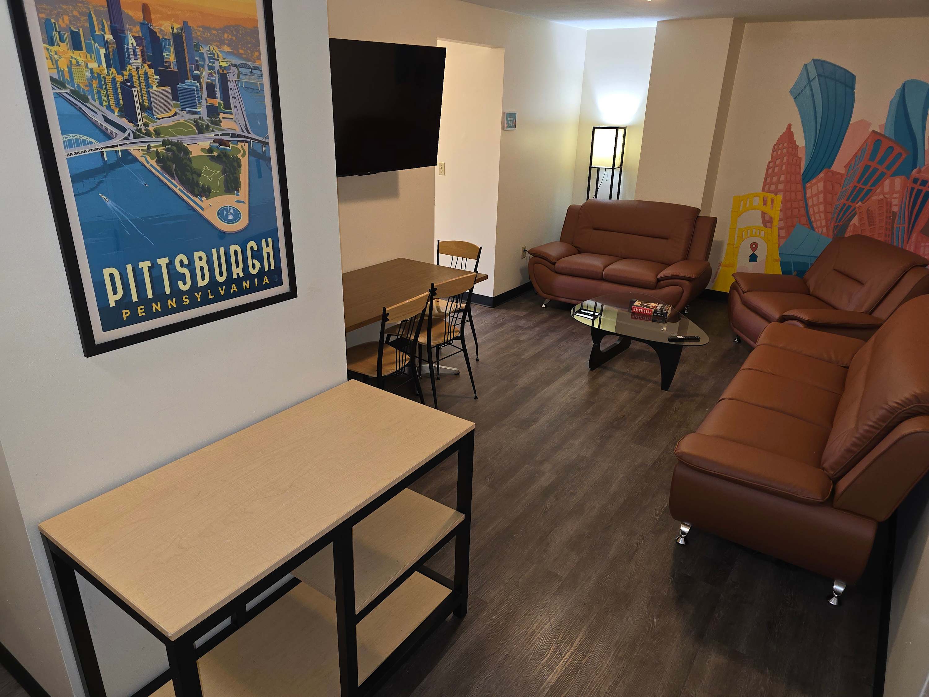 2 Bedroom Downtown Apartment | Perfect for Groups & Families