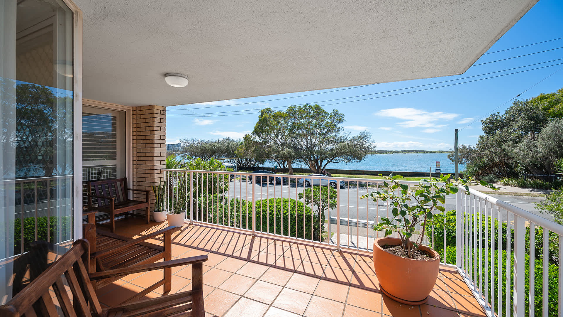 Seascape U1 Golden Beach Retreat with Ocean Views