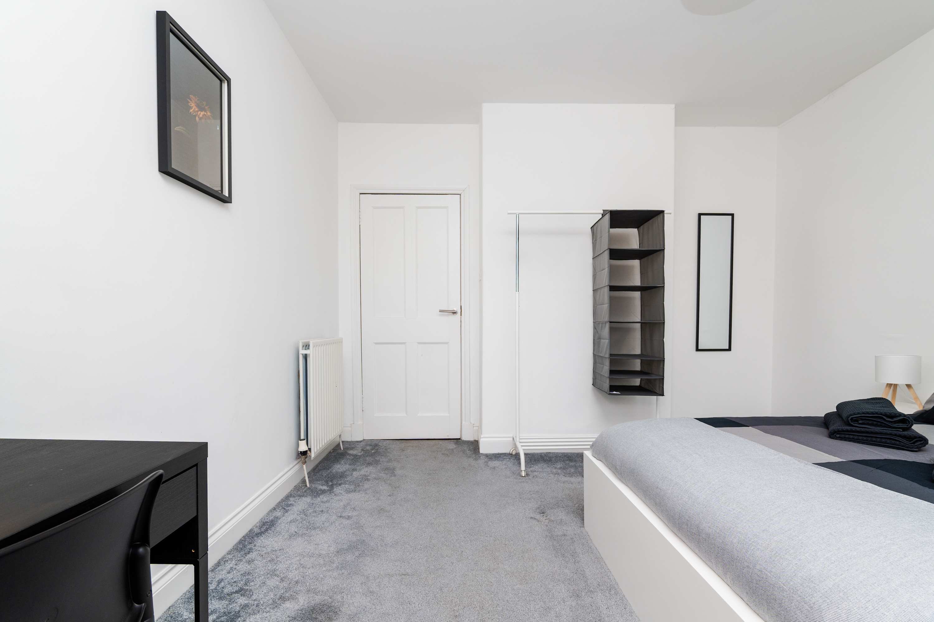 3BR Free Parking Near Hopetoun & Edinburgh Airport in Commissioner Street EH51 9AF - Property image 16 - VivreStays