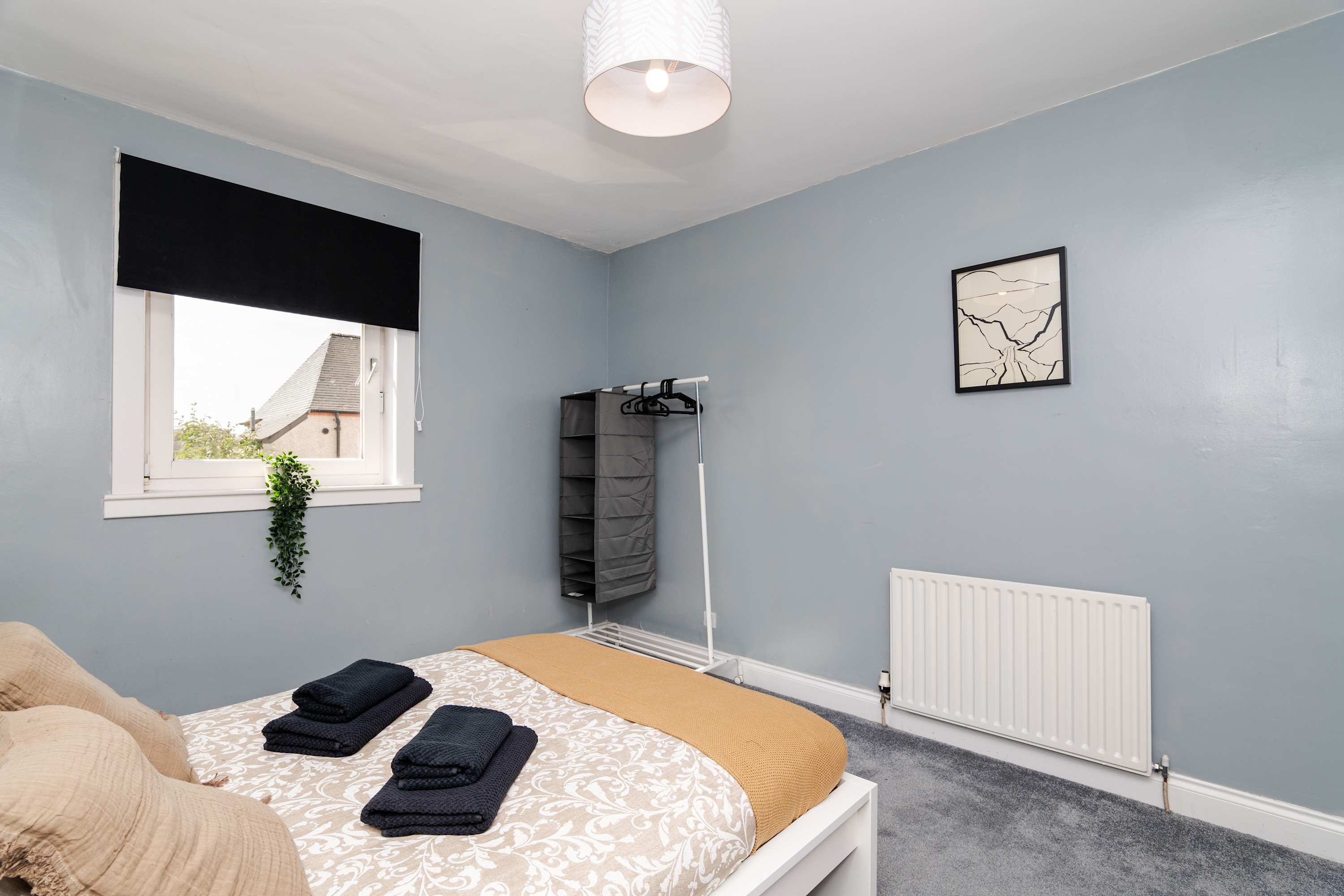 3BR Free Parking Near Hopetoun & Edinburgh Airport in Commissioner Street EH51 9AF - Property image 19 - VivreStays