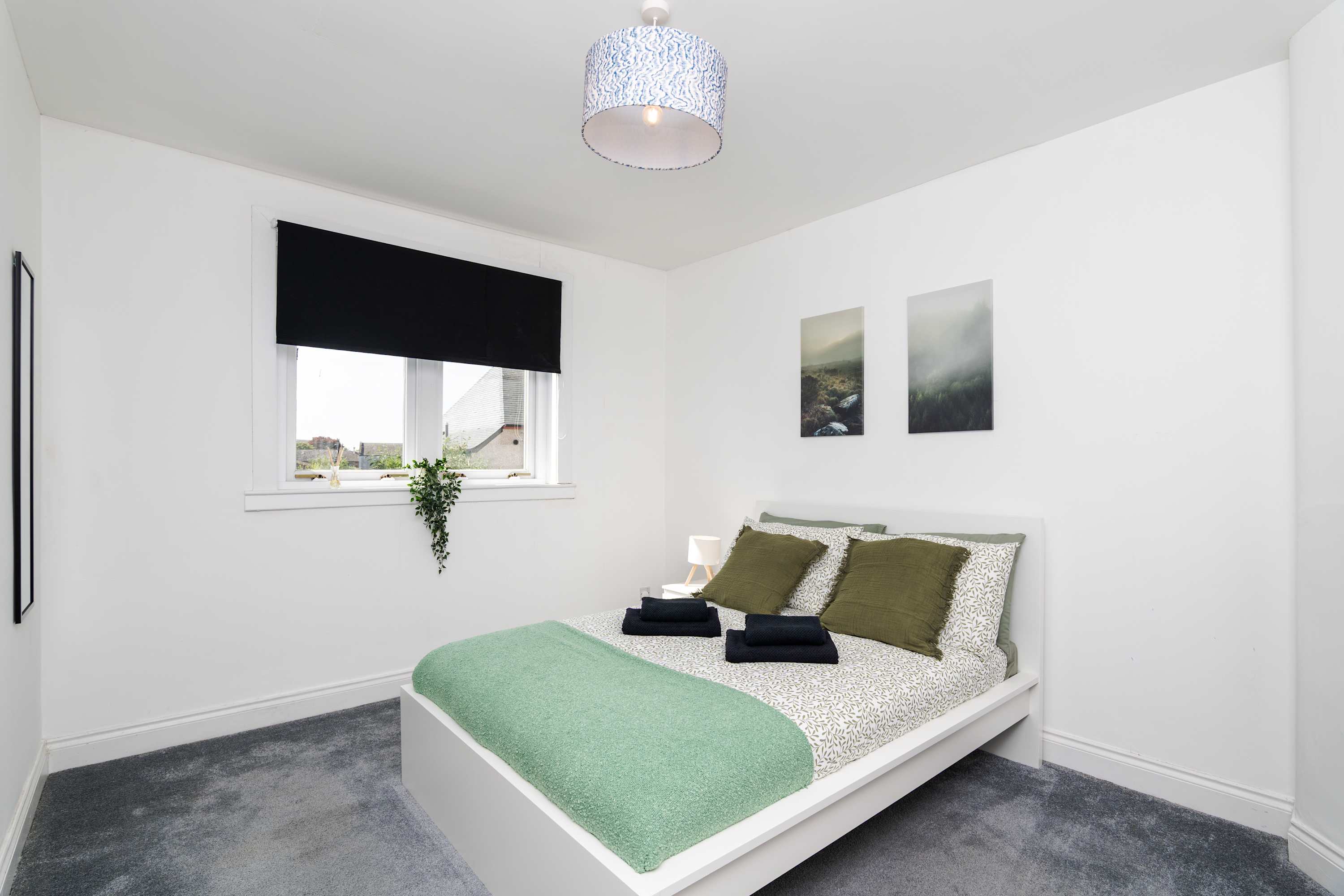 3BR Free Parking Near Hopetoun & Edinburgh Airport in Commissioner Street EH51 9AF - Property image 4 - VivreStays