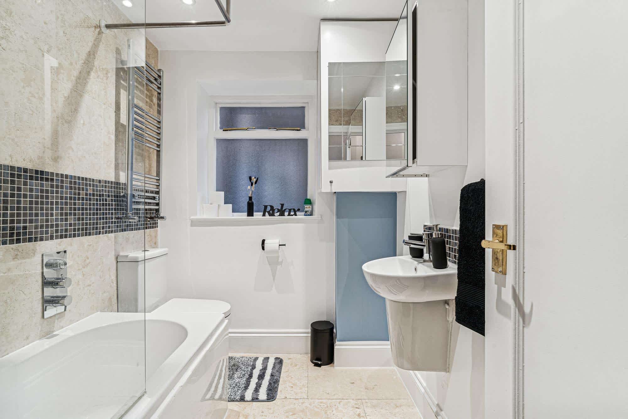 2 Bedroom in Earls Court Station in Ongar Road SW6 1SJ - Property image 15 - VivreStays