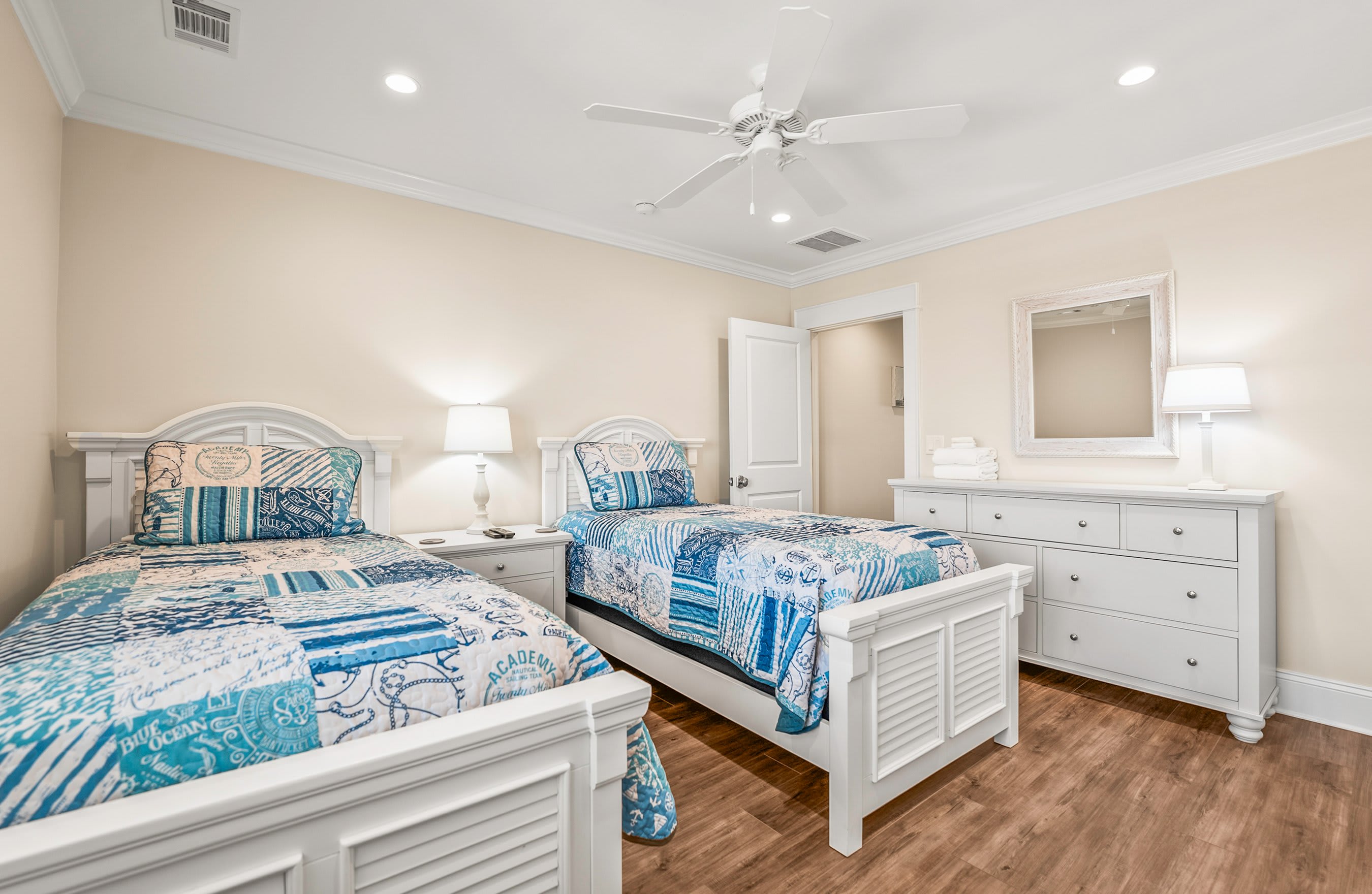 420 Captain John Fripp Villa | Photo 15