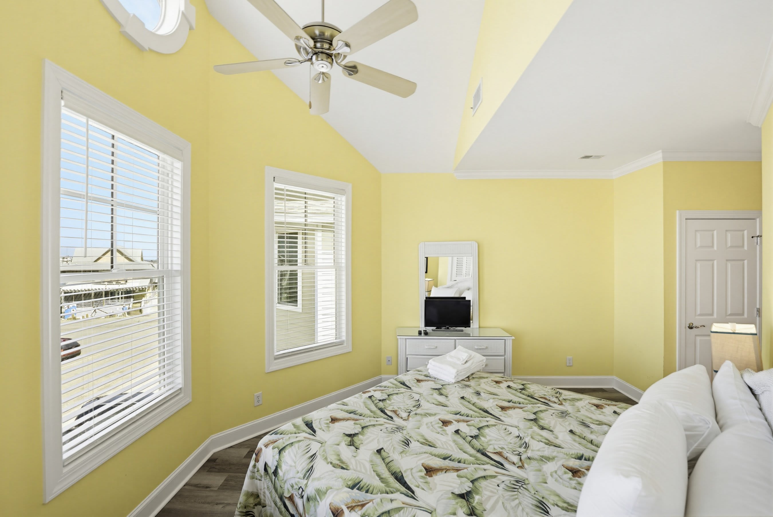 Marina Side Guest Bedroom