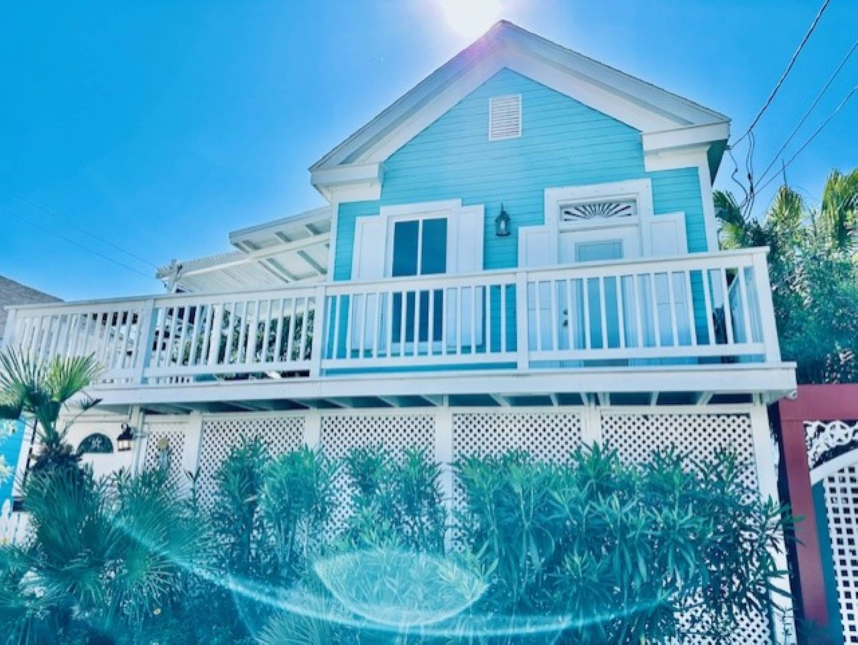 Welcome to Sandy Toes Stay!​