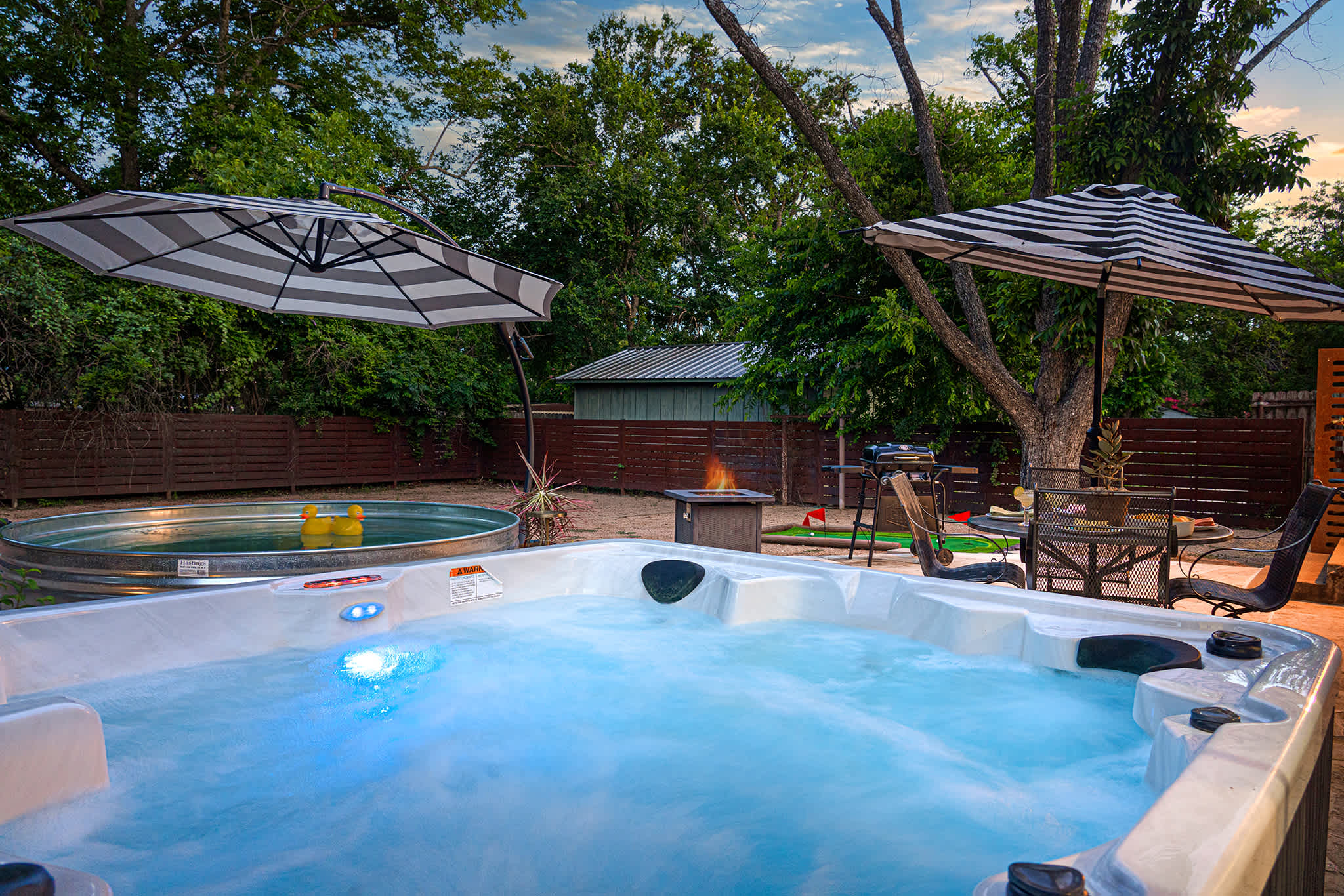Cava House, Fire Pit, Hot Tub, Cowboy Pool! - Fredericksburg, TX