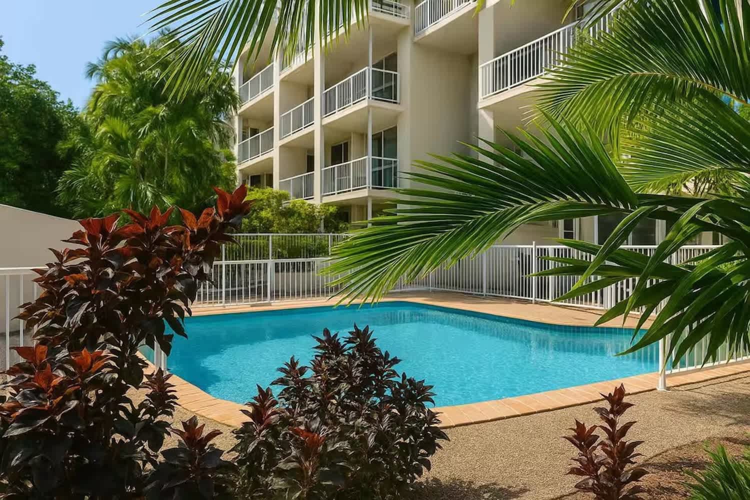 Family 2BR 2min Beach Pool Wi-Fi — Broadbeach, Queensland — vacation rental