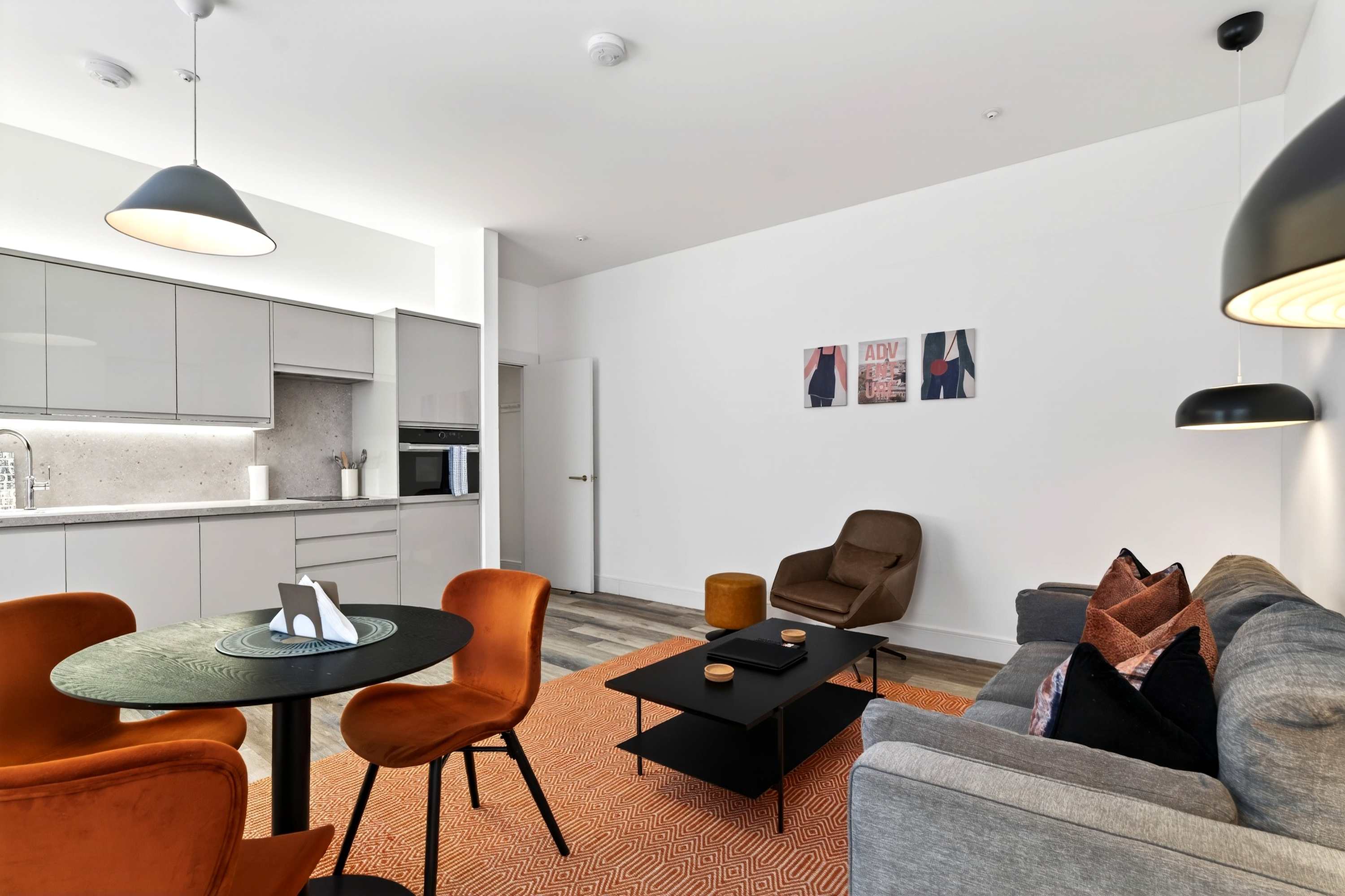 City Escape Just a Stone's Throw to Buchanan St in 20 Bath Street G2 1HB - Property image 6 - VivreStays