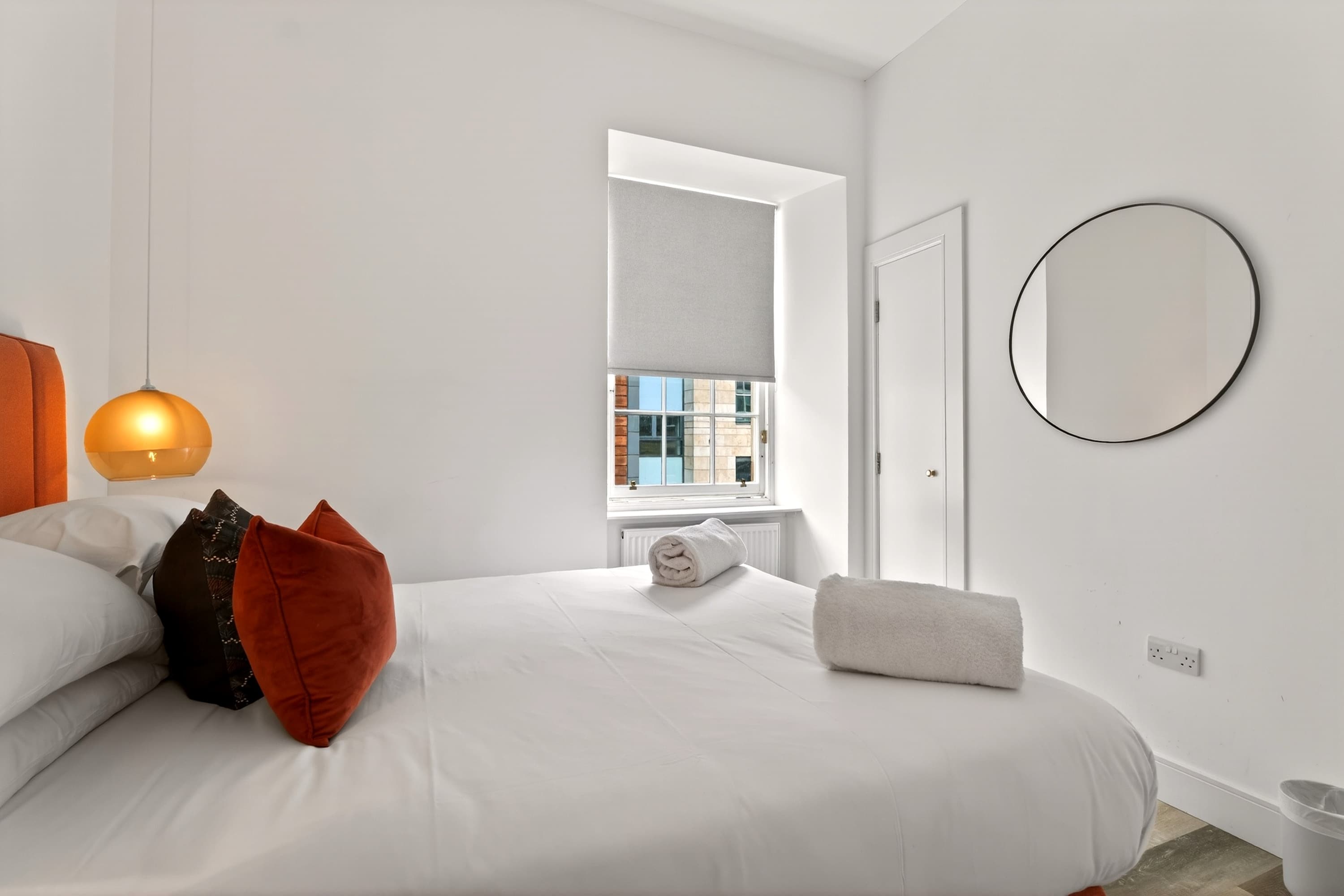 City Escape Just a Stone's Throw to Buchanan St in 20 Bath Street G2 1HB - Property image 11 - VivreStays