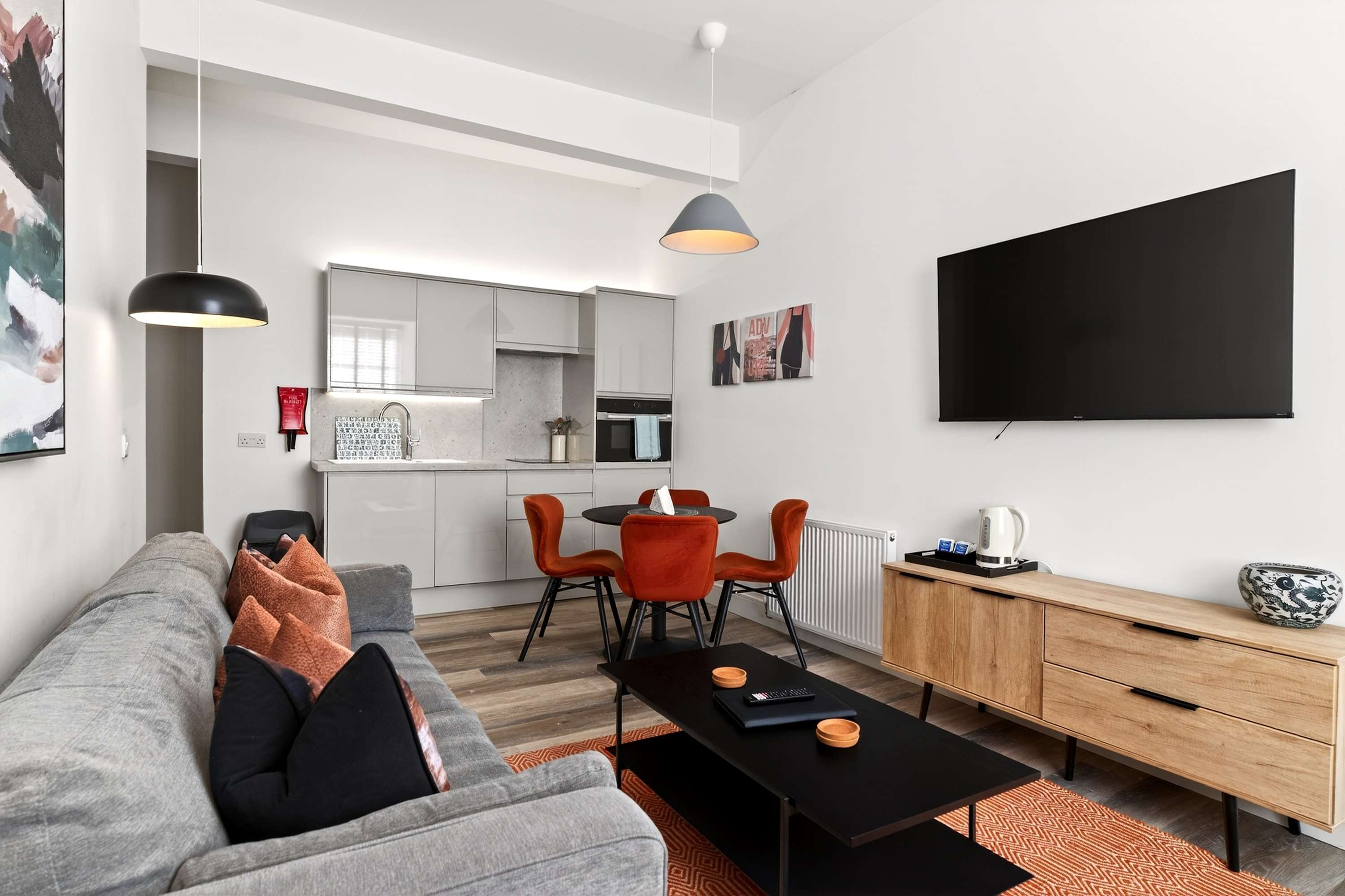 View Modern City Apartment Just off Buchanan St in Bath Street 20 G2 1HB Modern City Apartment Just off Buchanan St in Bath Street 20 G2 1HB - Property image 3 - VivreStays