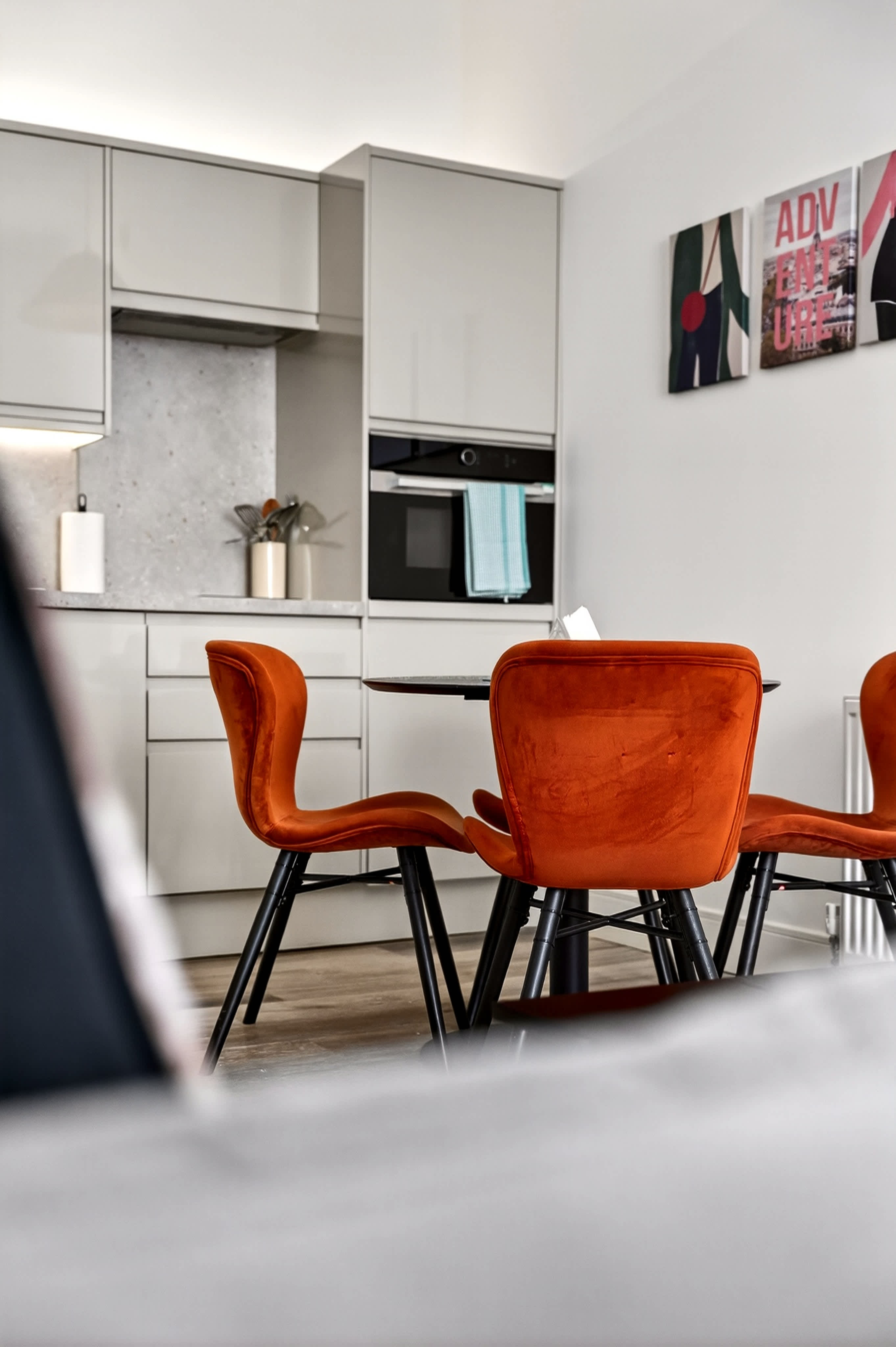 View Modern City Apartment Just off Buchanan St in Bath Street 20 G2 1HB Modern City Apartment Just off Buchanan St in Bath Street 20 G2 1HB - Property image 5 - VivreStays