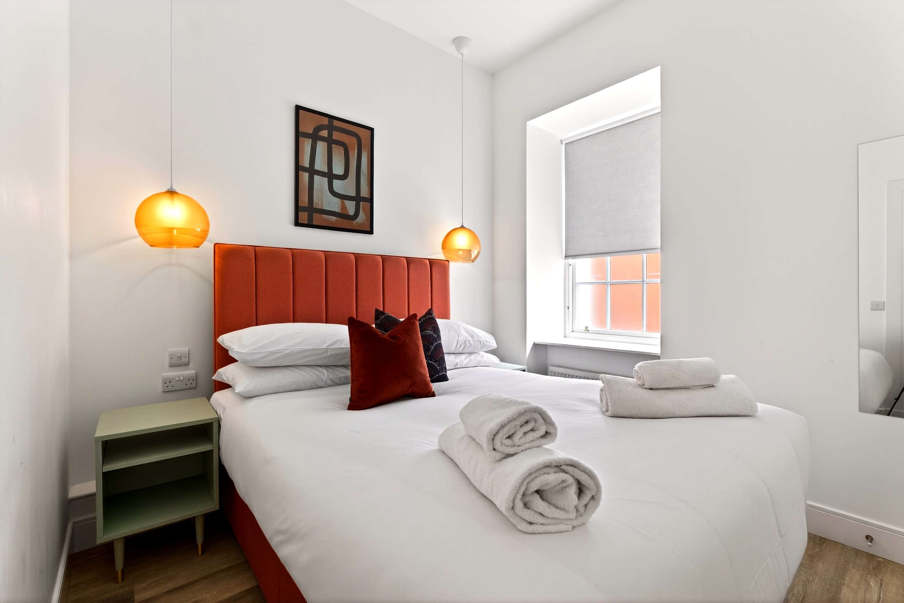View Modern City Apartment Just off Buchanan St in Bath Street 20 G2 1HB Modern City Apartment Just off Buchanan St in Bath Street 20 G2 1HB - Property image 9 - VivreStays