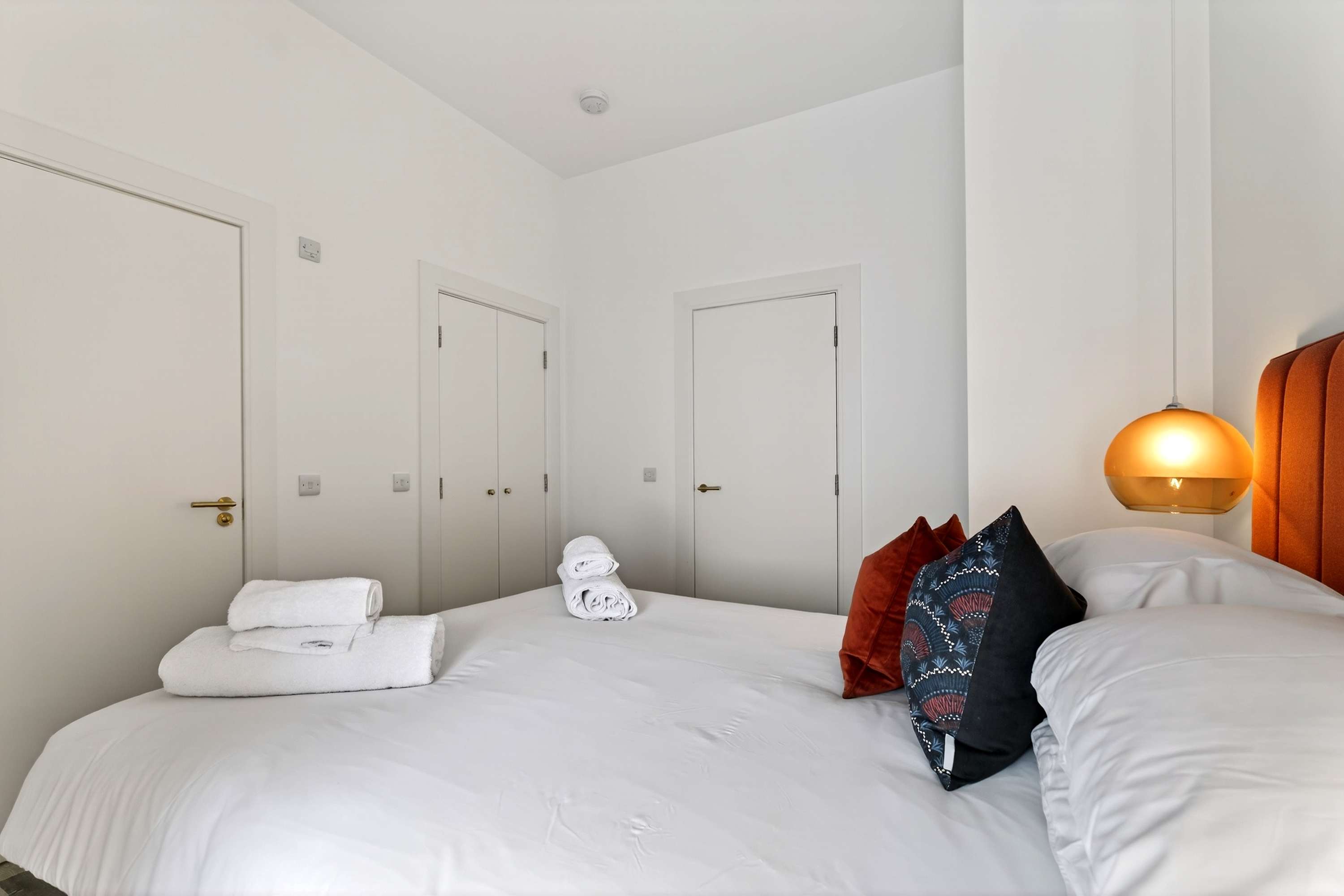 View Modern City Apartment Just off Buchanan St in Bath Street 20 G2 1HB Modern City Apartment Just off Buchanan St in Bath Street 20 G2 1HB - Property image 14 - VivreStays