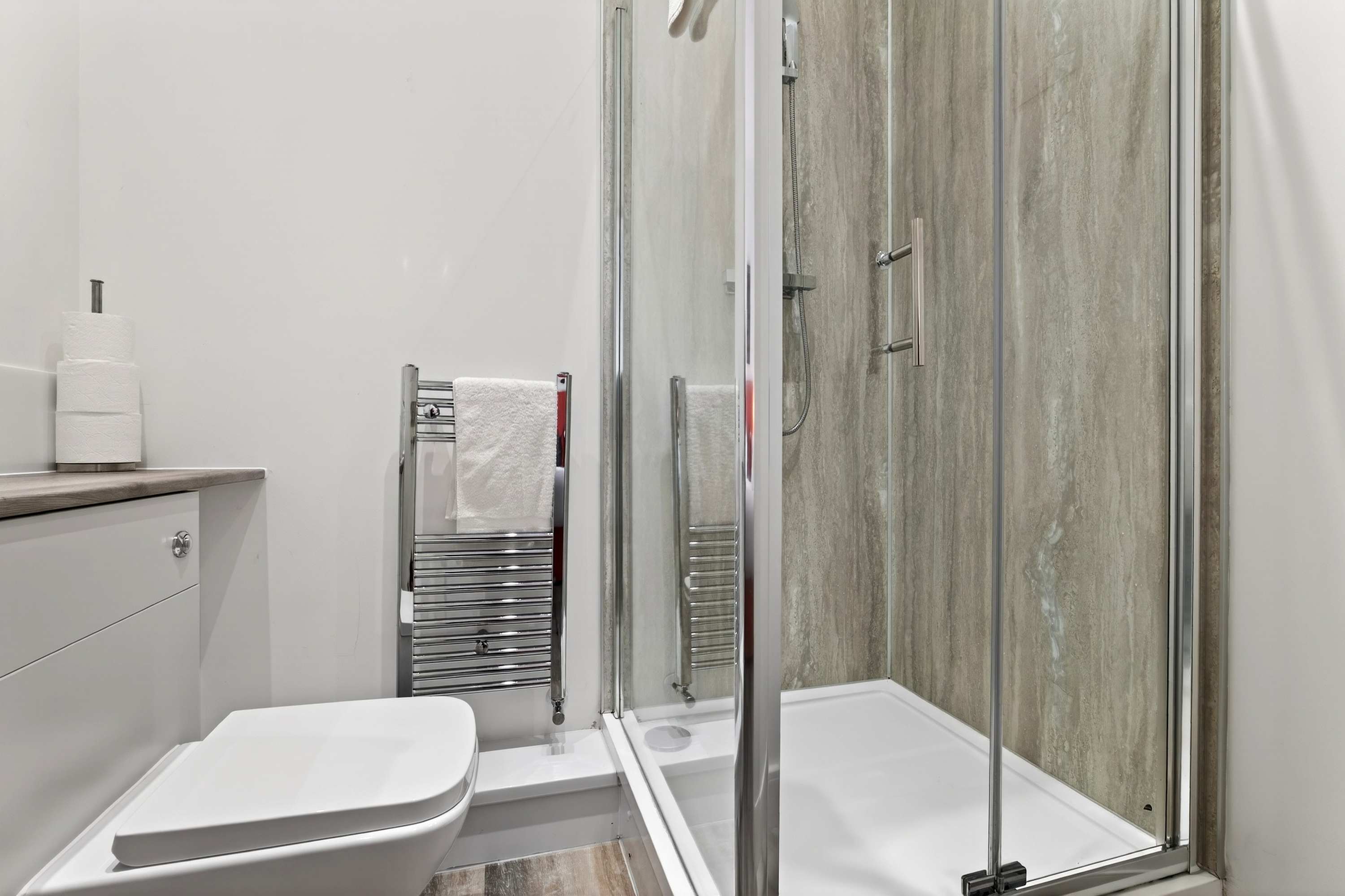 View Modern City Apartment Just off Buchanan St in Bath Street 20 G2 1HB Modern City Apartment Just off Buchanan St in Bath Street 20 G2 1HB - Property image 16 - VivreStays